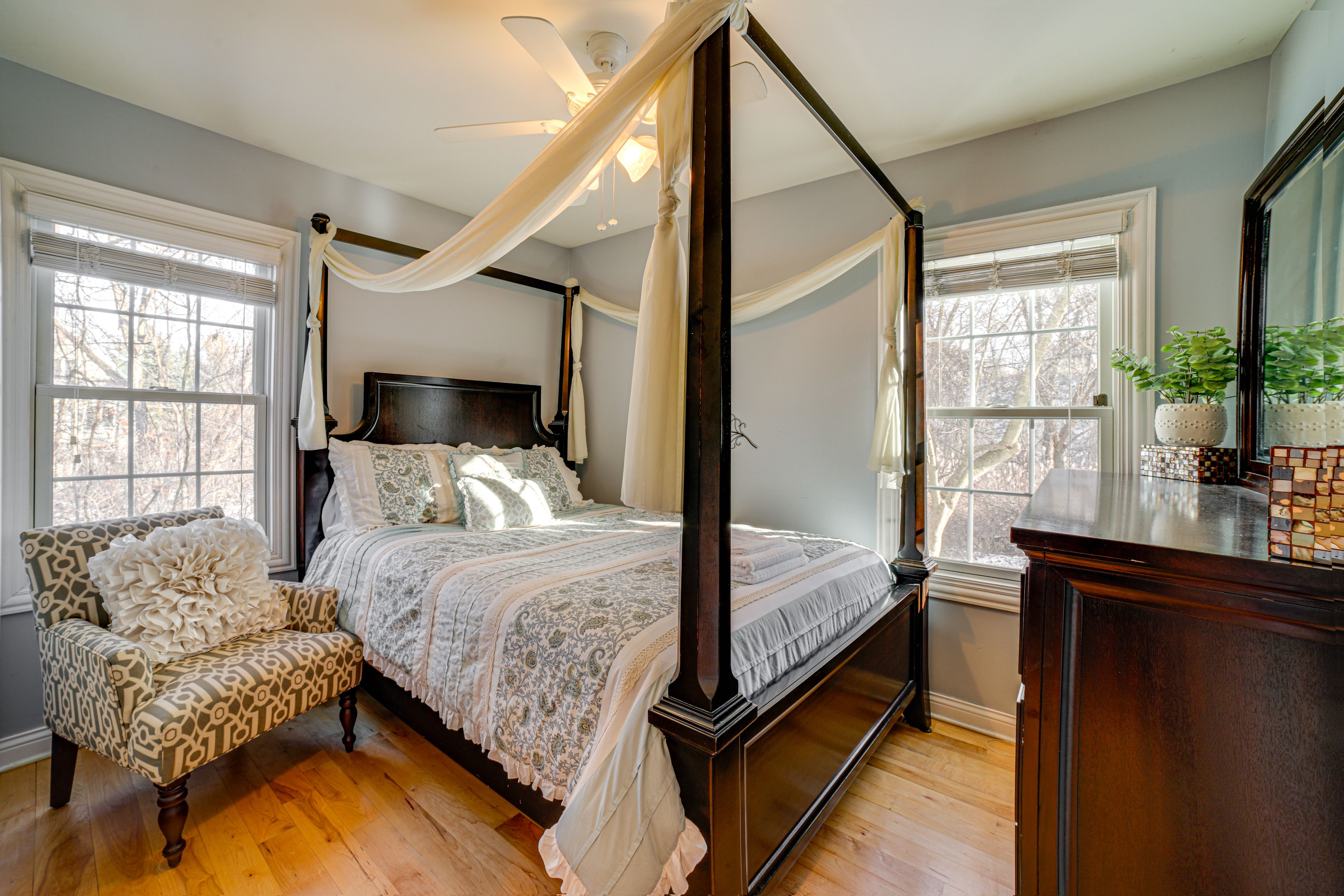 Bedroom 2 | Queen Bed | Main Level