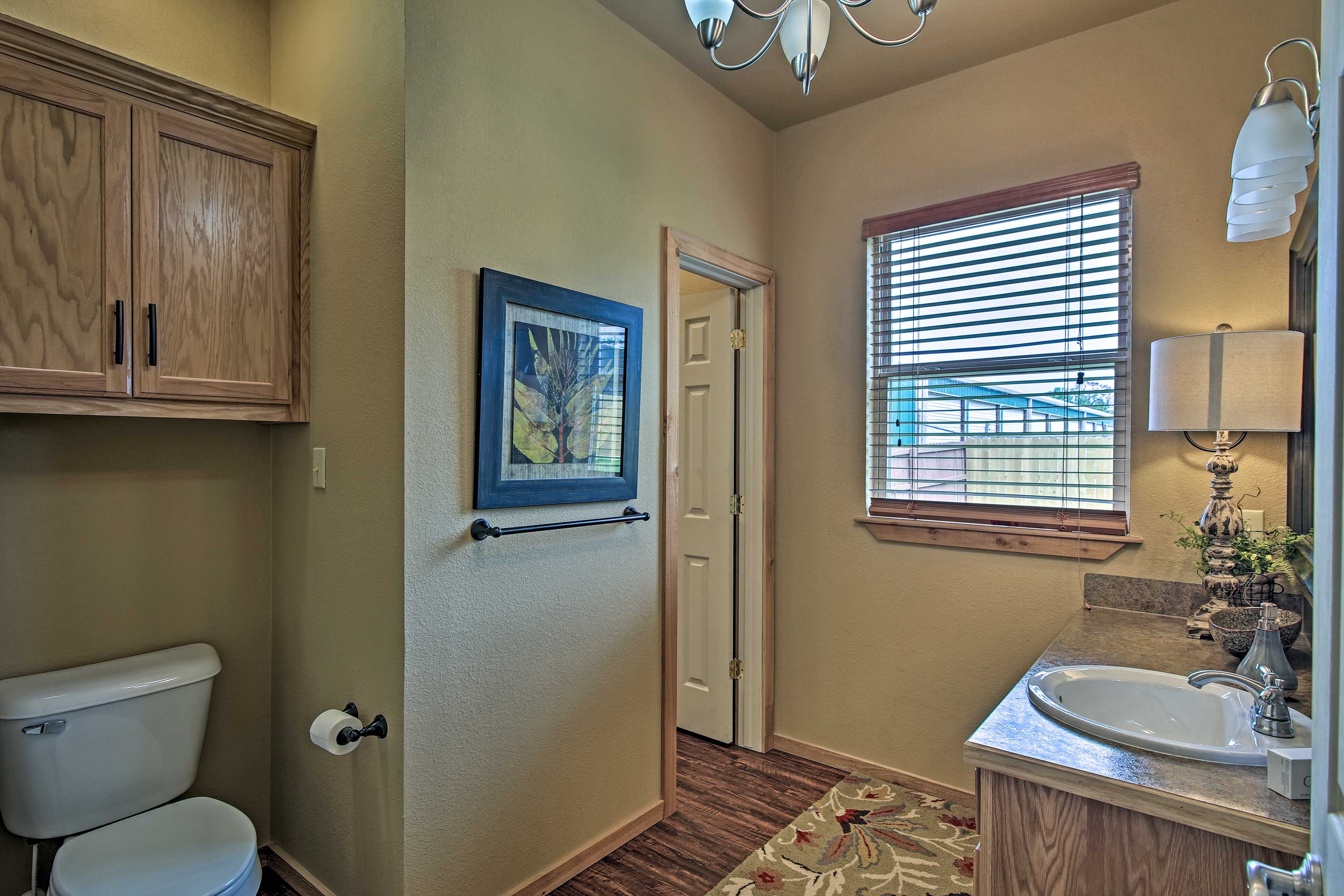 En-Suite Bathroom | Towels Provided