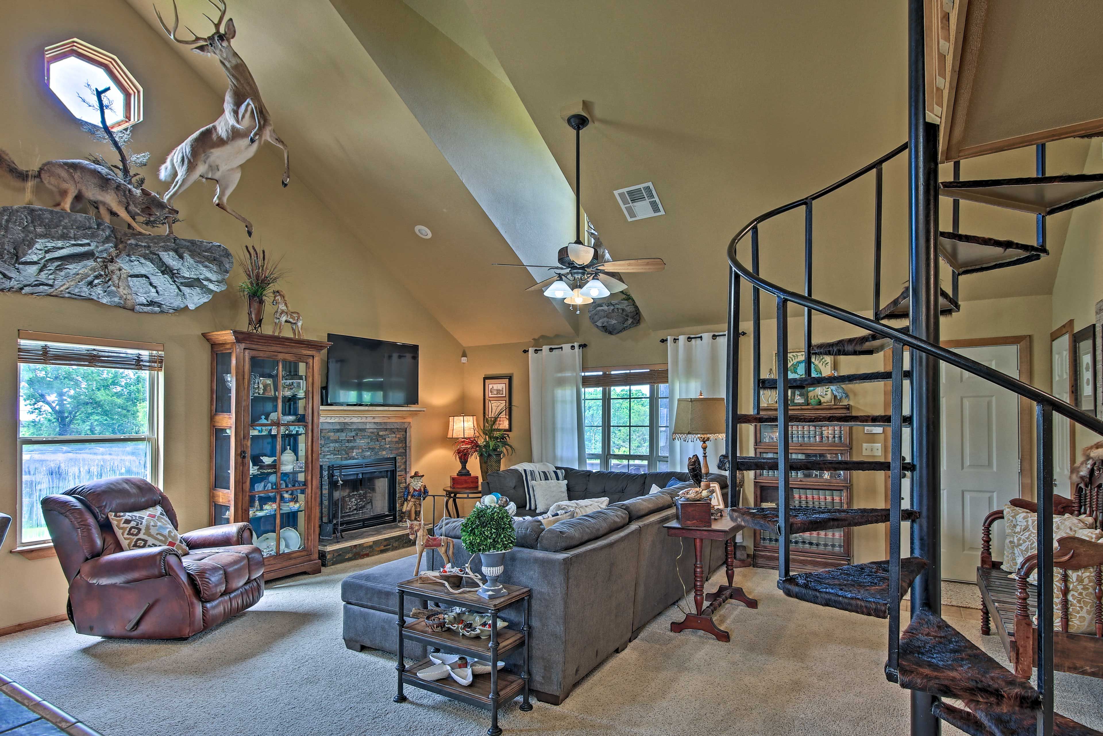 Vian Vacation Rental | 3BR | 3BA | 2-Story House | 1,600 Sq Ft