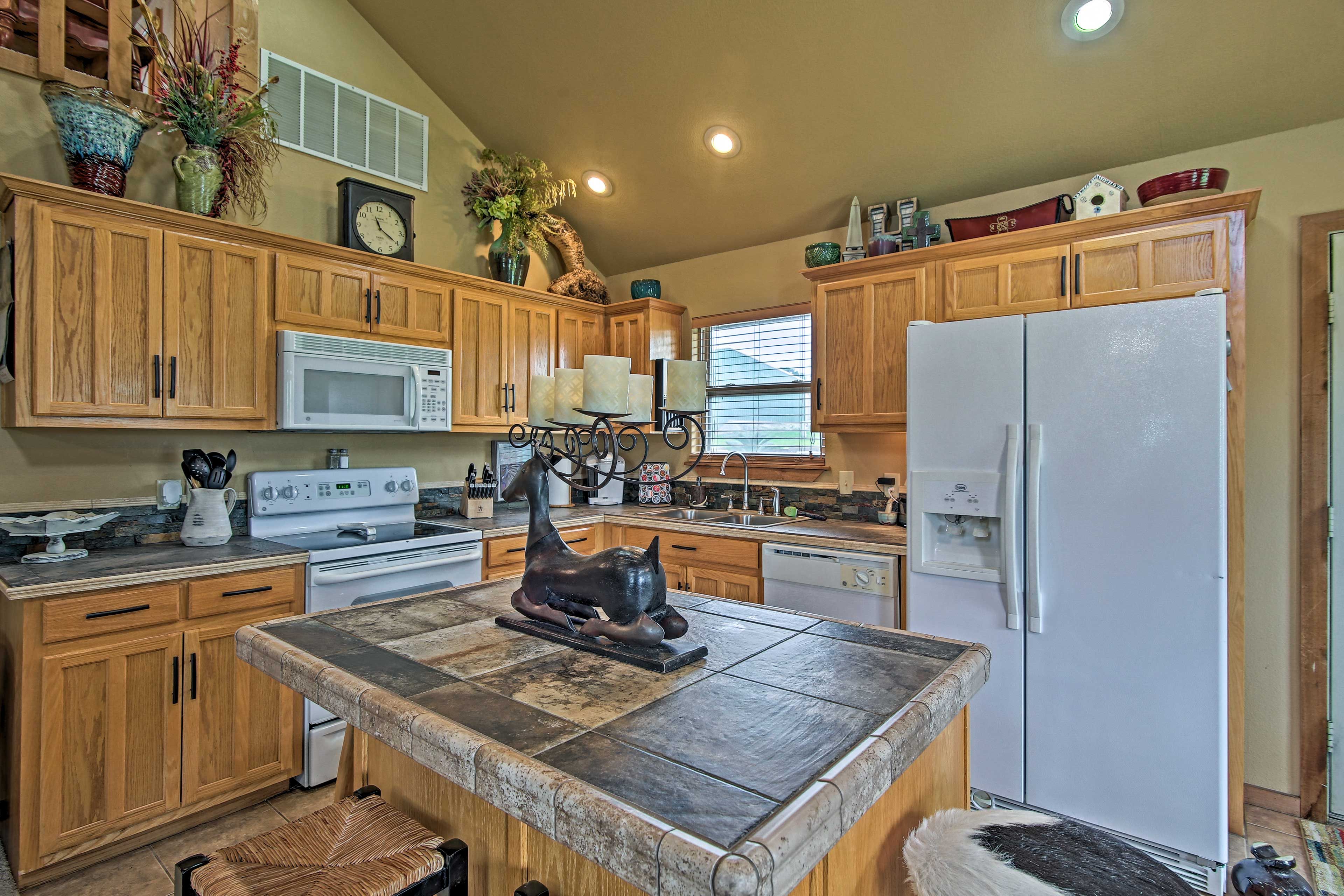 Fully Equipped Kitchen | Blender | Crock-Pot