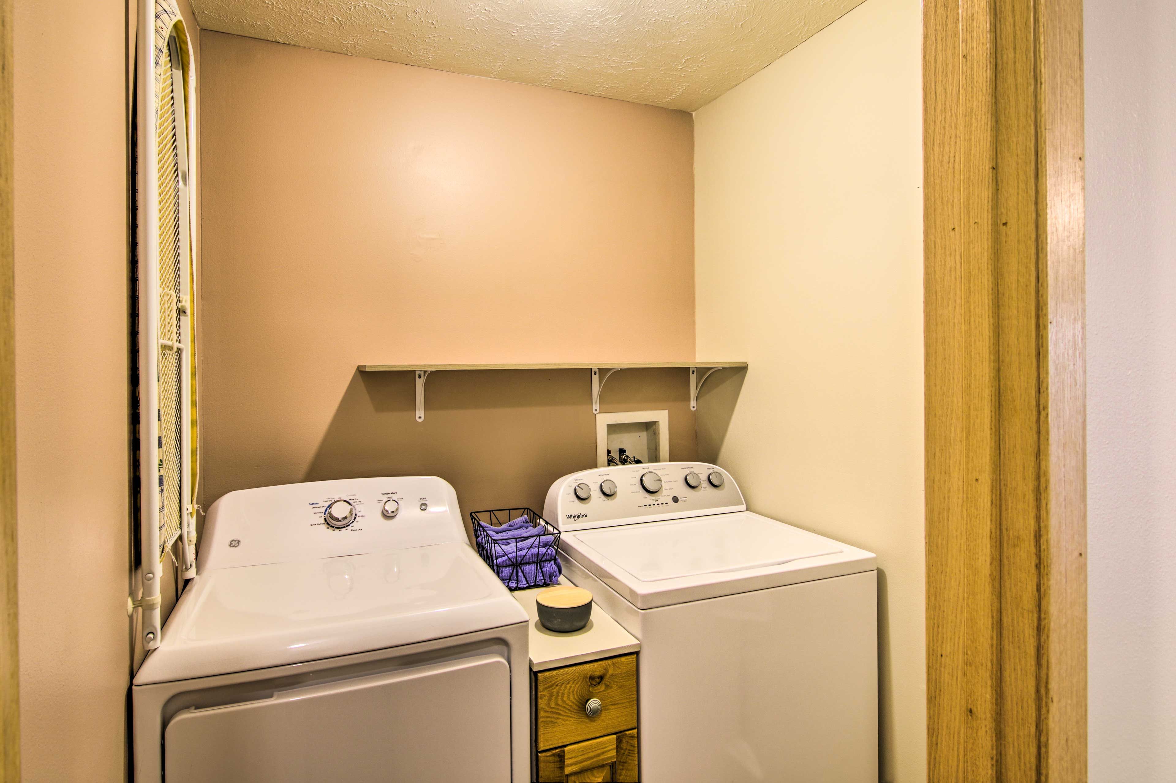 Laundry Closet | Full-Sized Washer/Dryer