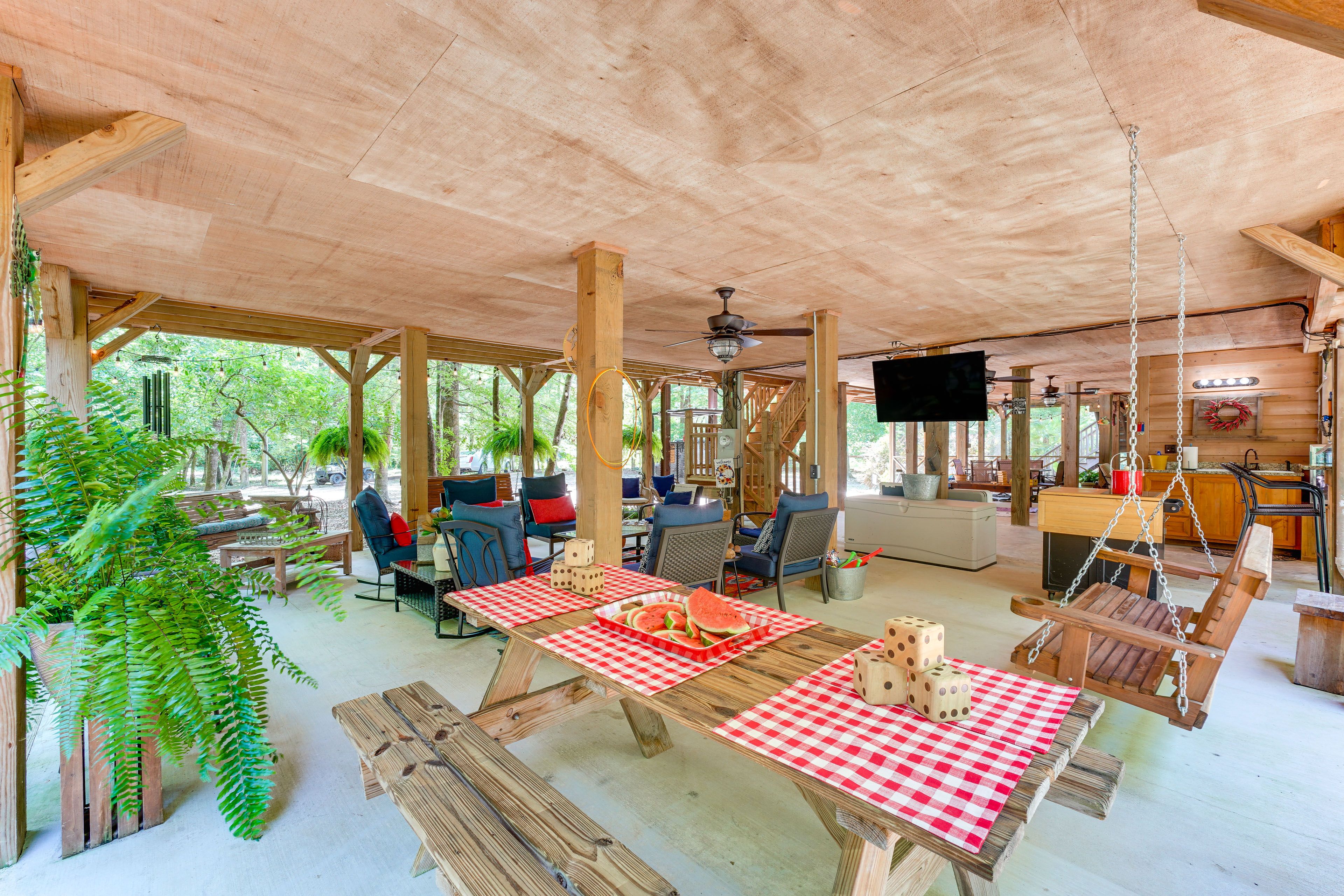 Outdoor Entertainment Space