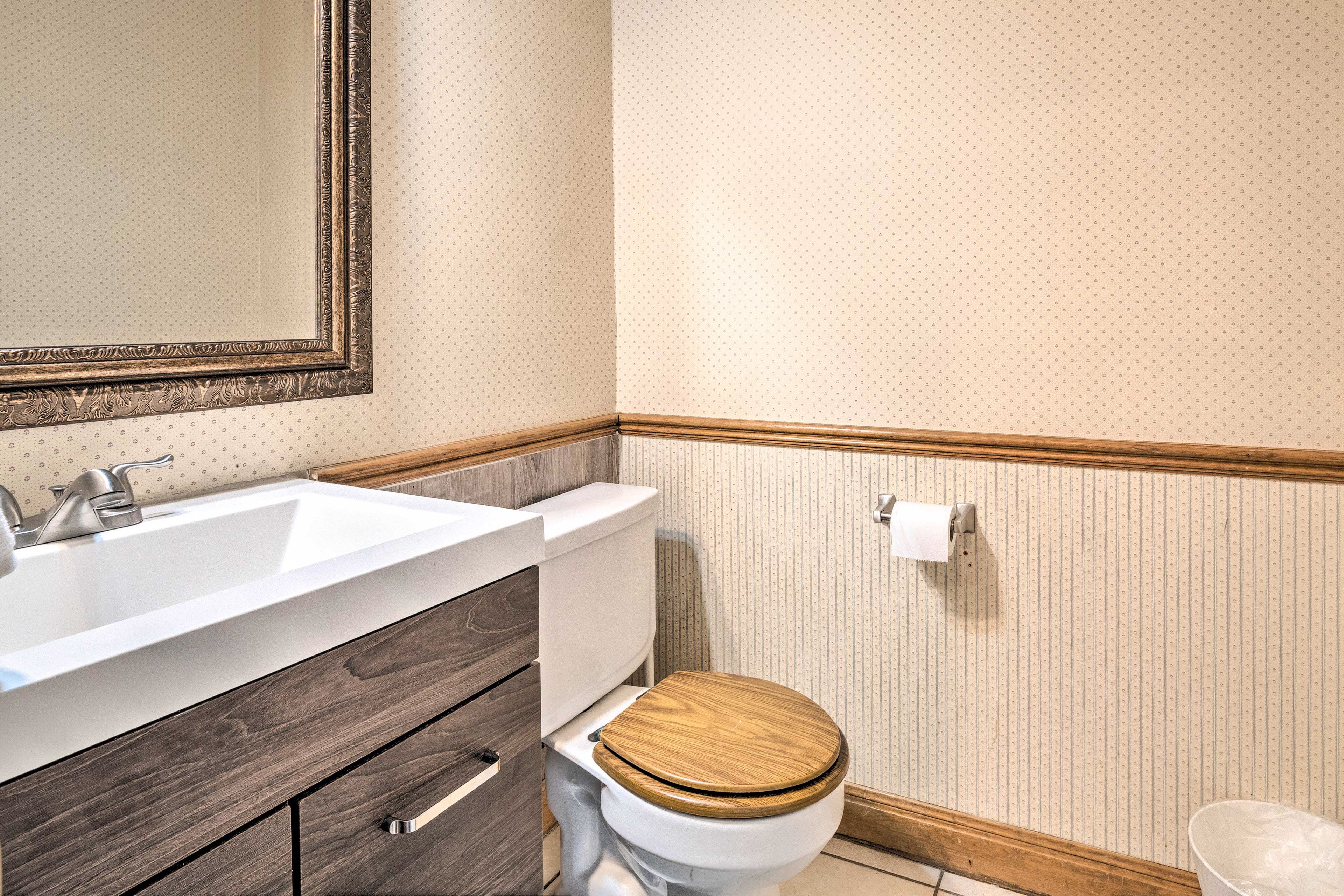 Half Bathroom | 1st Floor