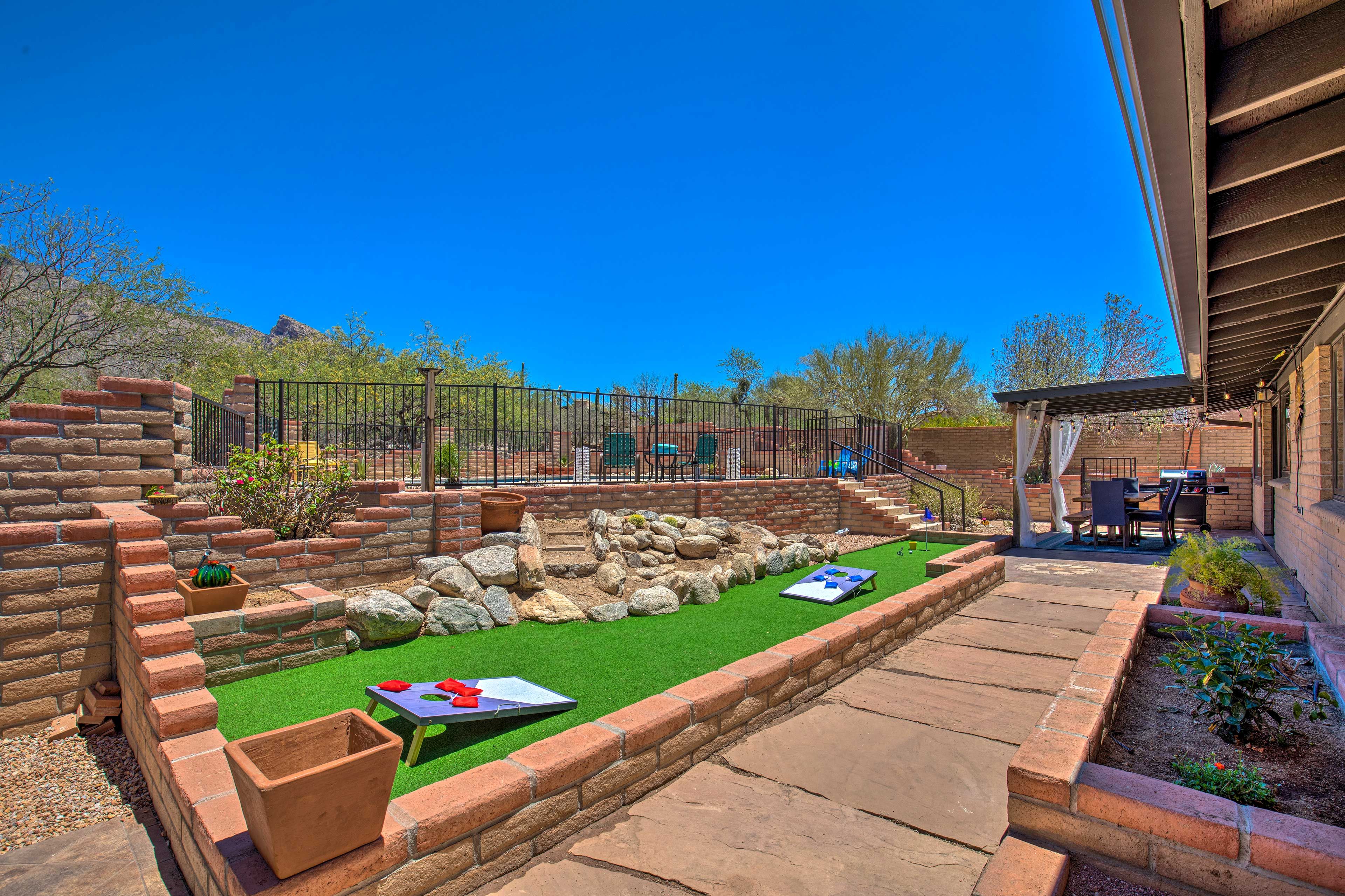 Private Backyard | Putting Green | Yard Game Area