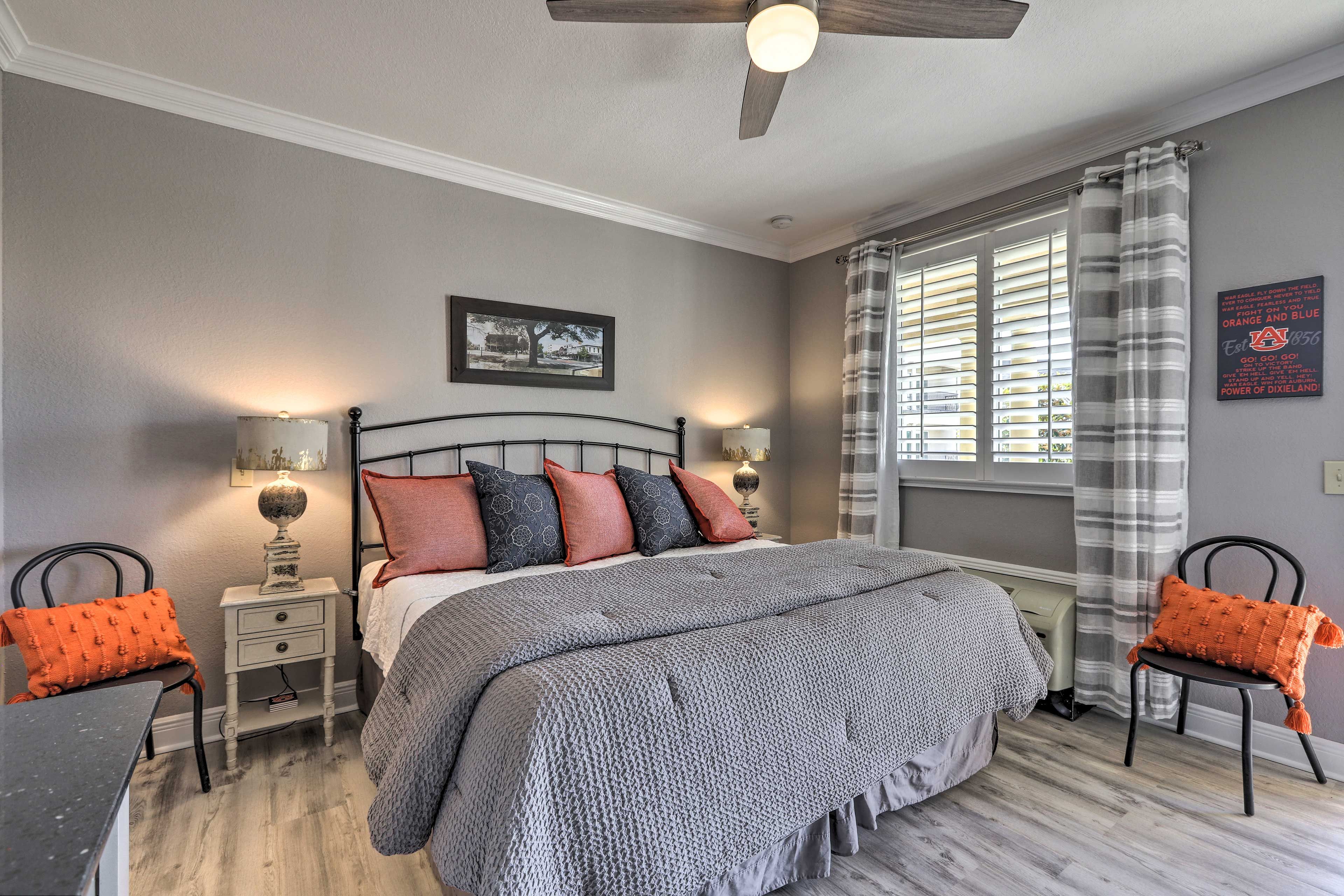 Studio | Air Conditioning | Linens Provided
