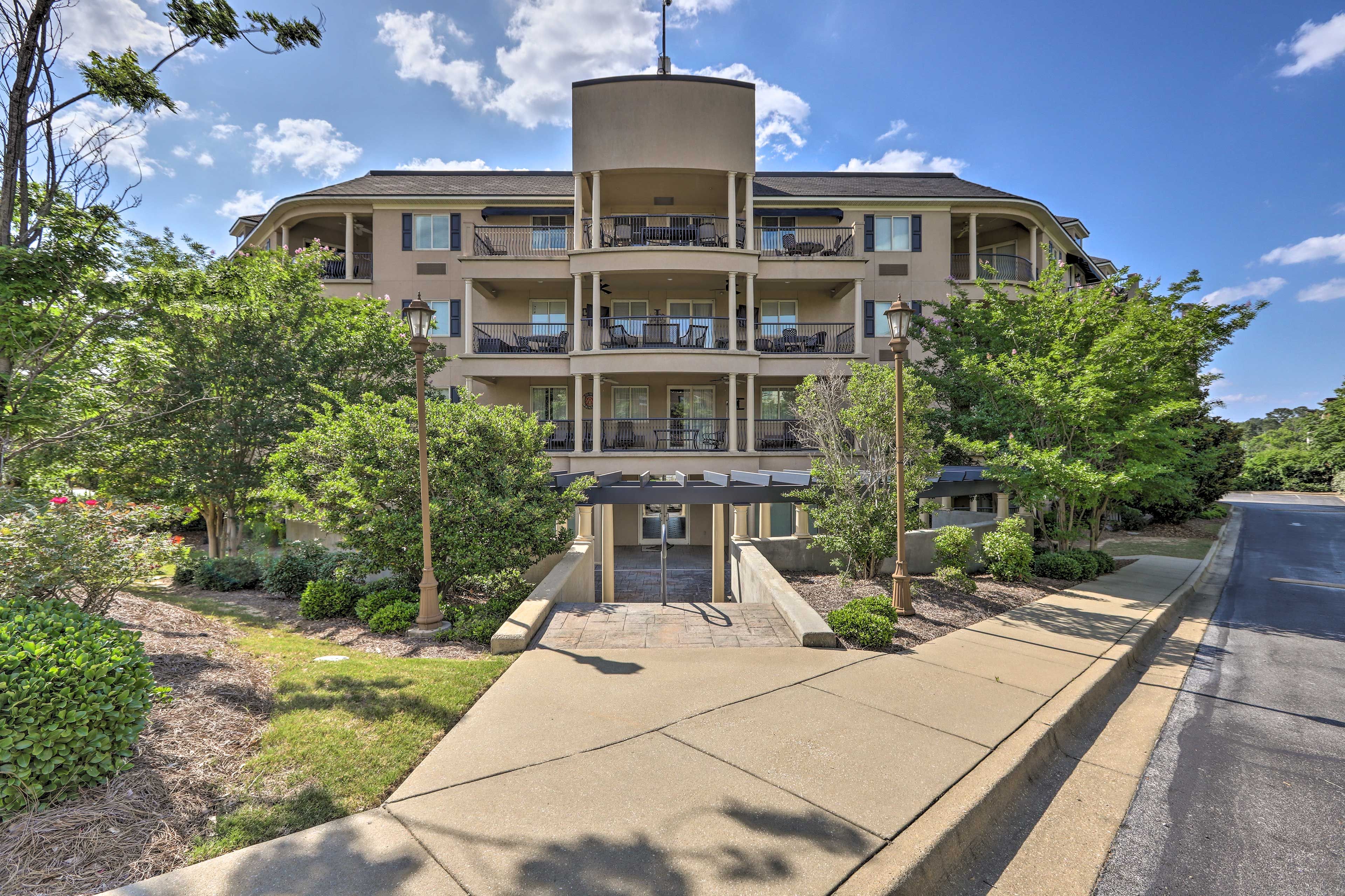 Tiger Suites Complex