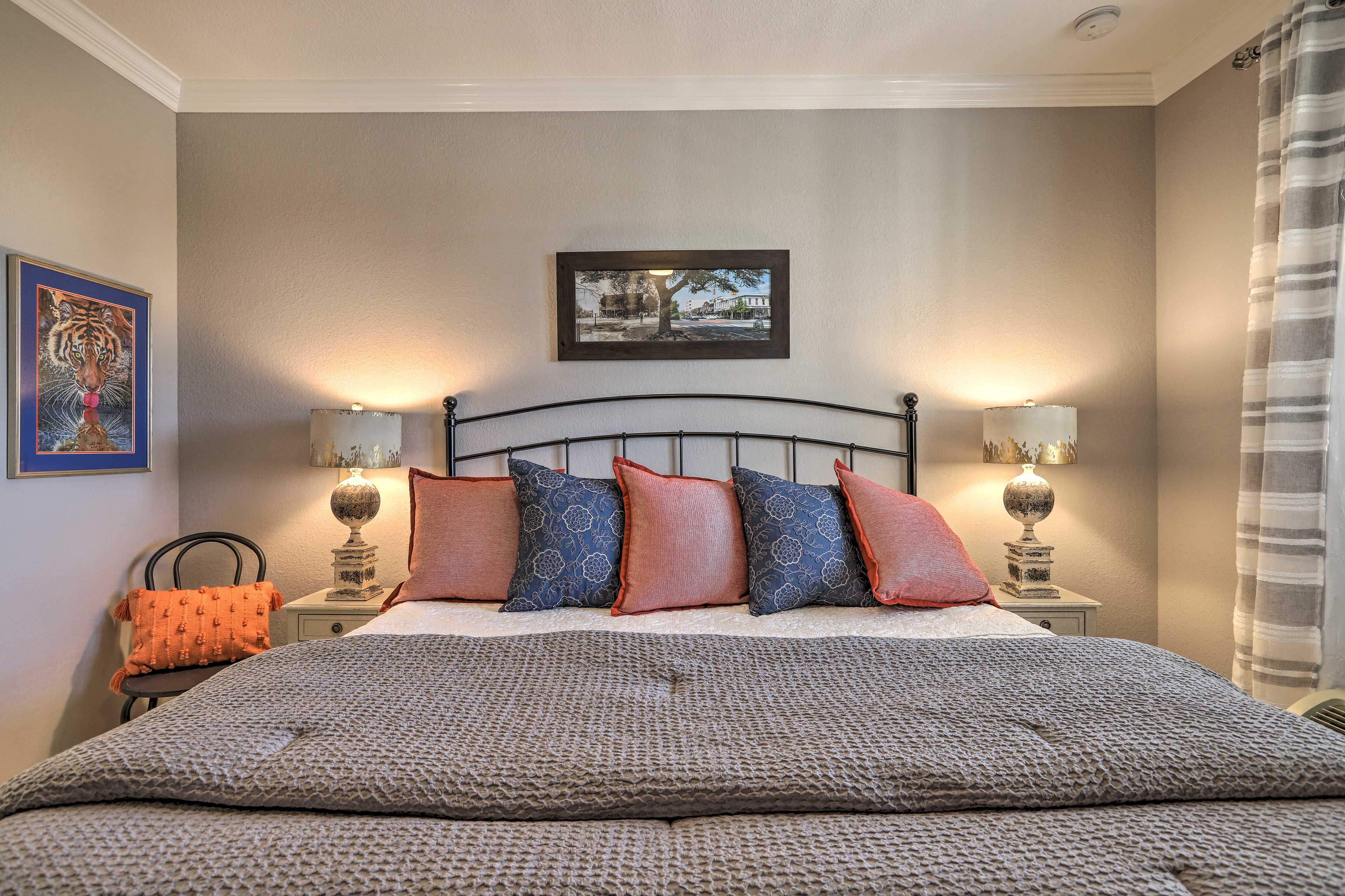 Studio | King Bed