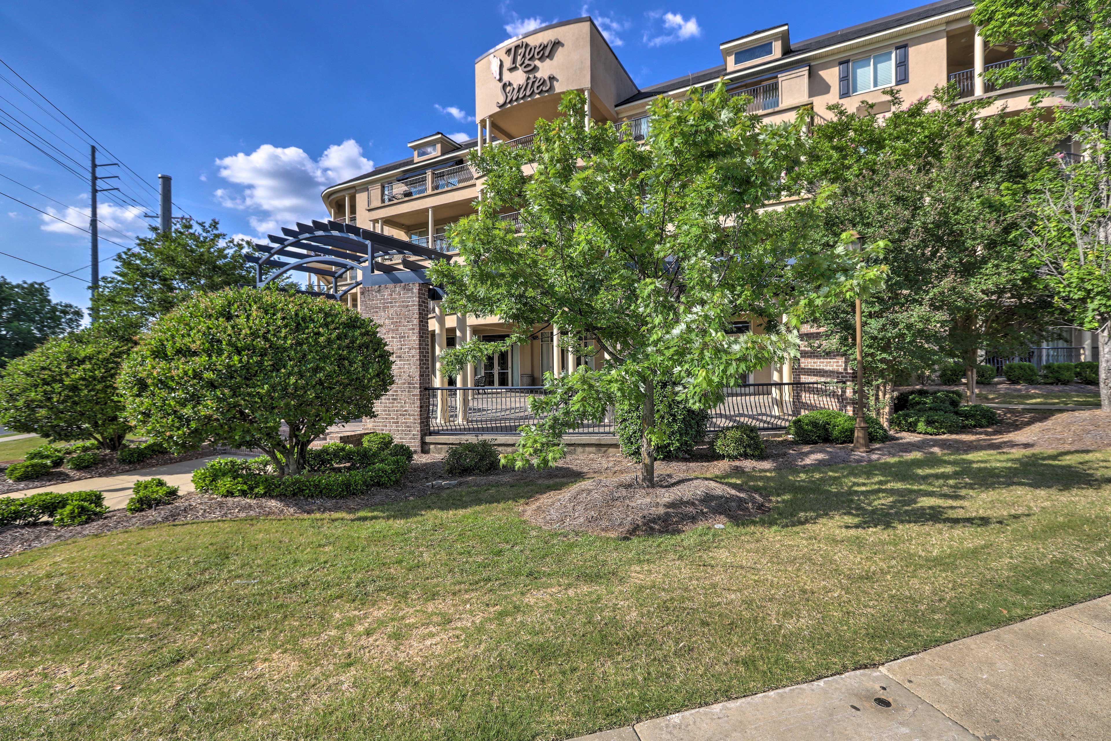Tiger Suites Complex