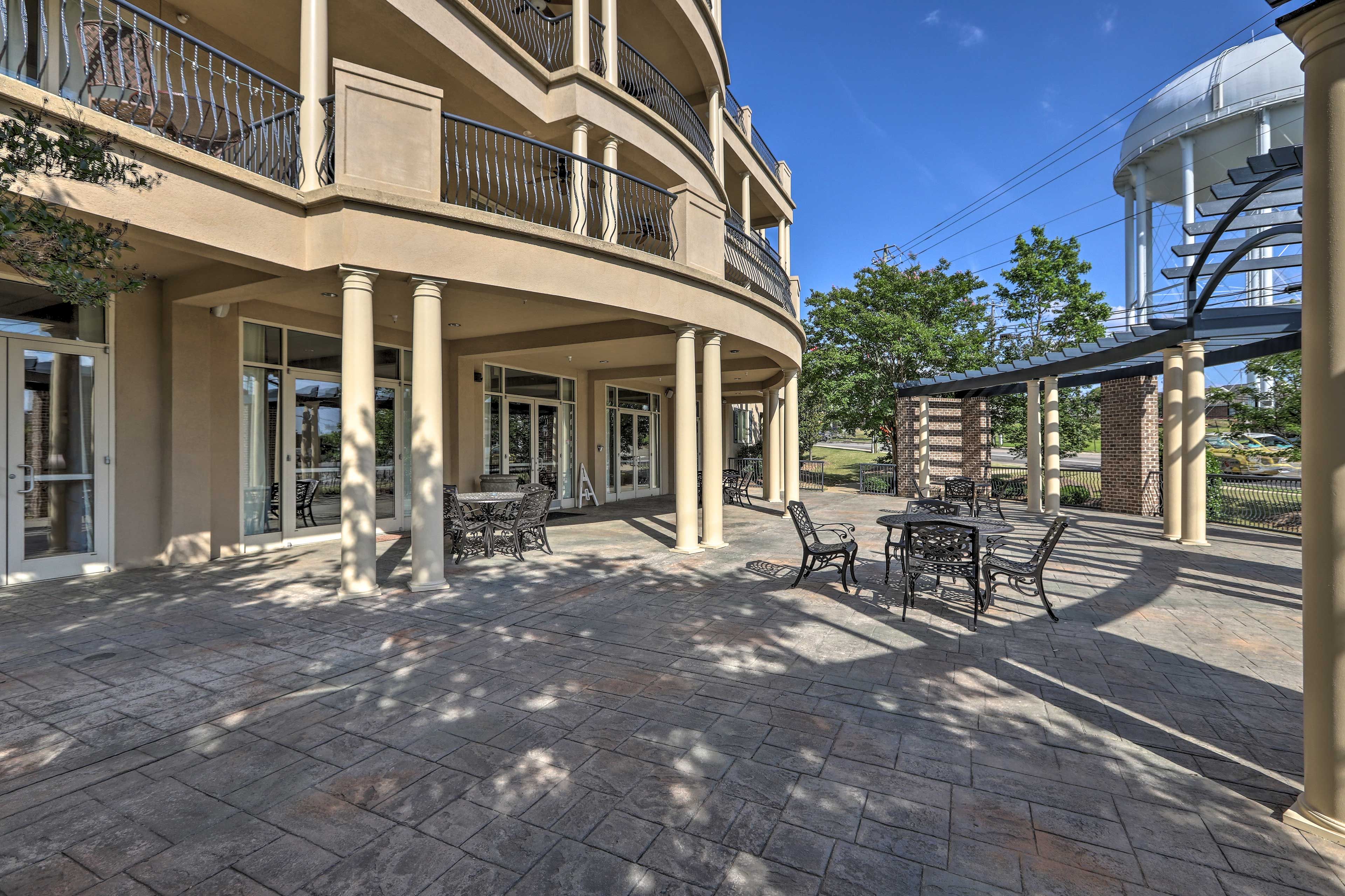 Tiger Suites Complex
