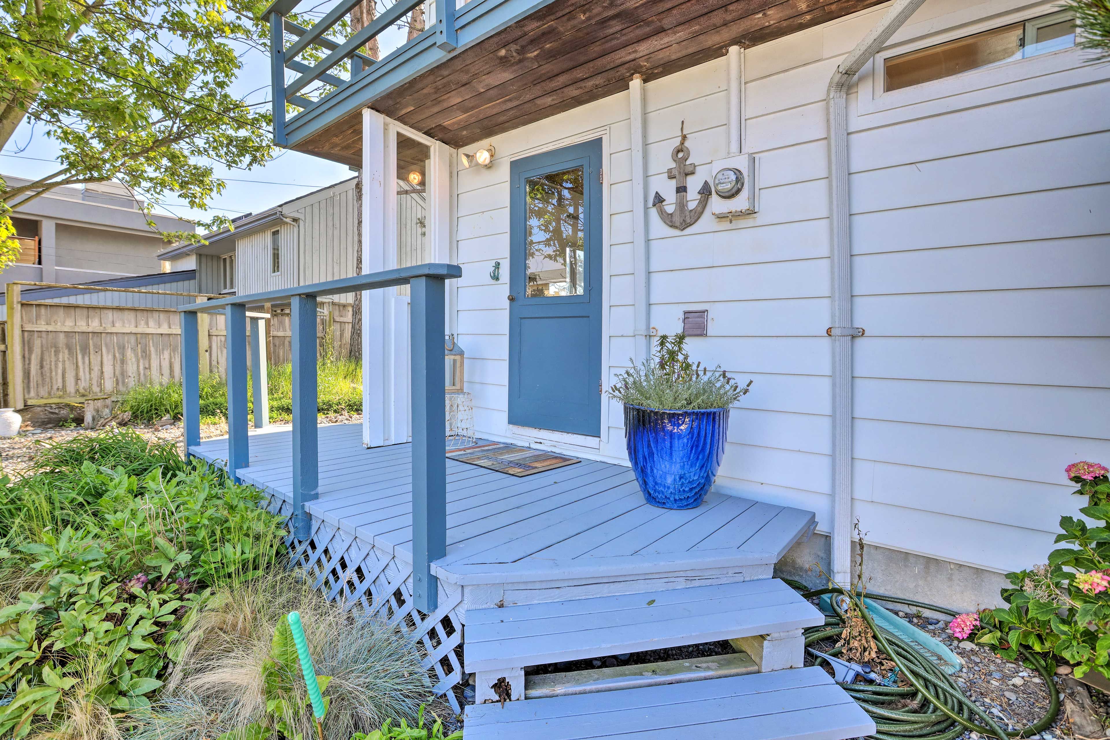 Front Door | 3 Stairs Required to Access