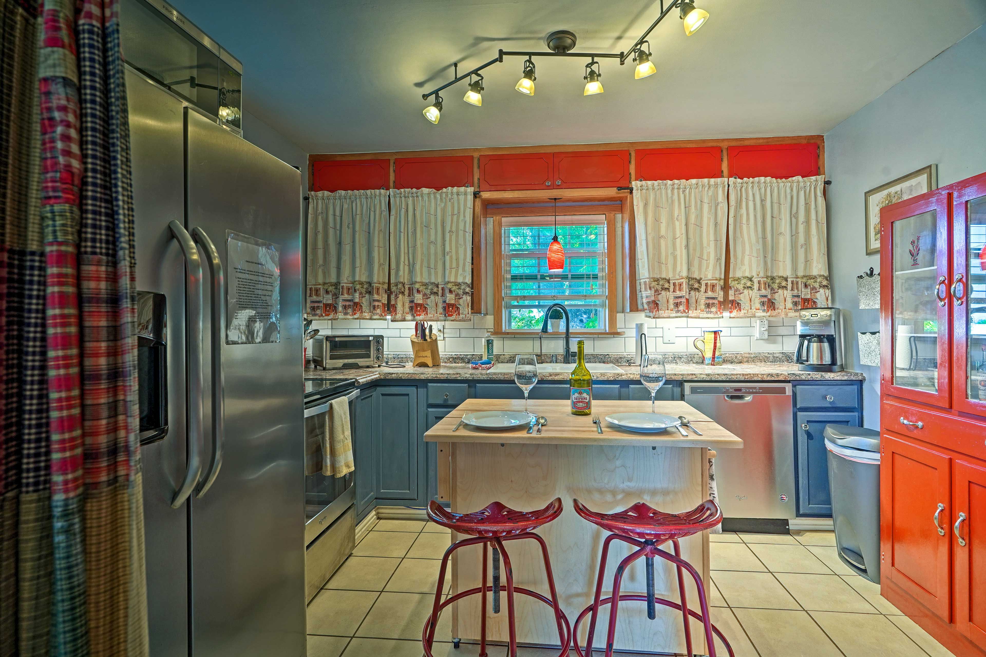 Fully Equipped Kitchen | Toaster Oven