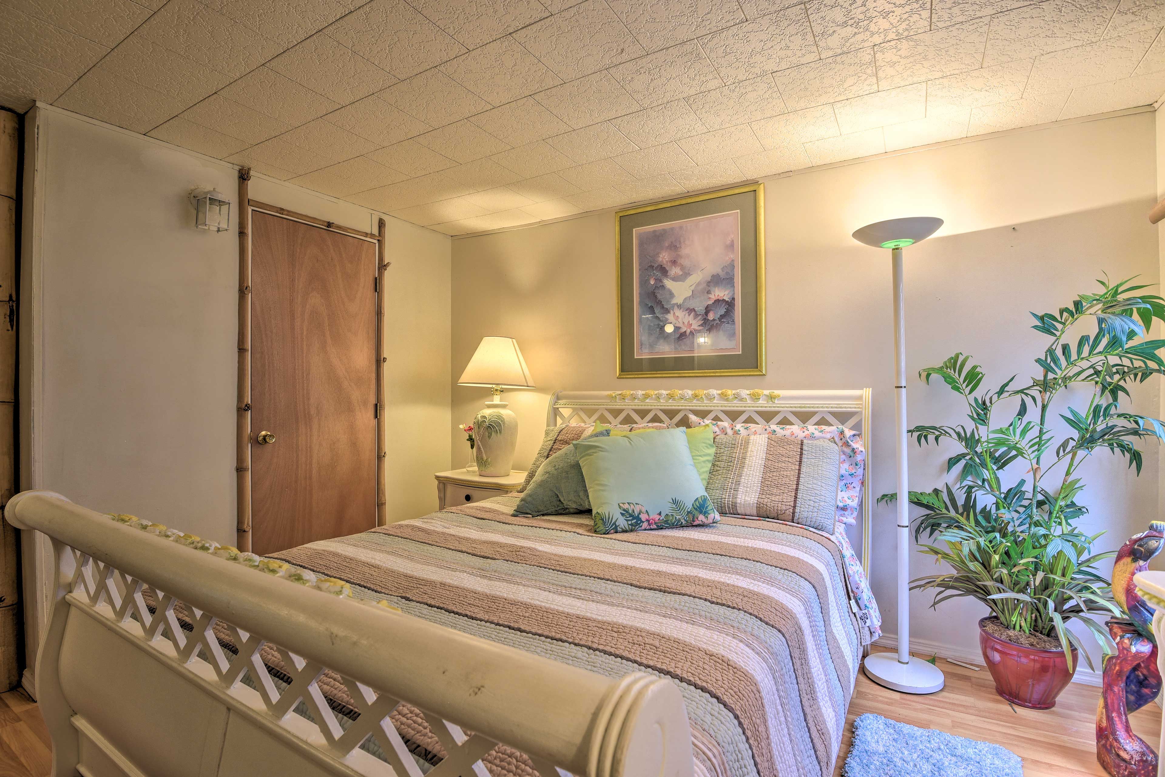 Bedroom 1 | Linens Provided`