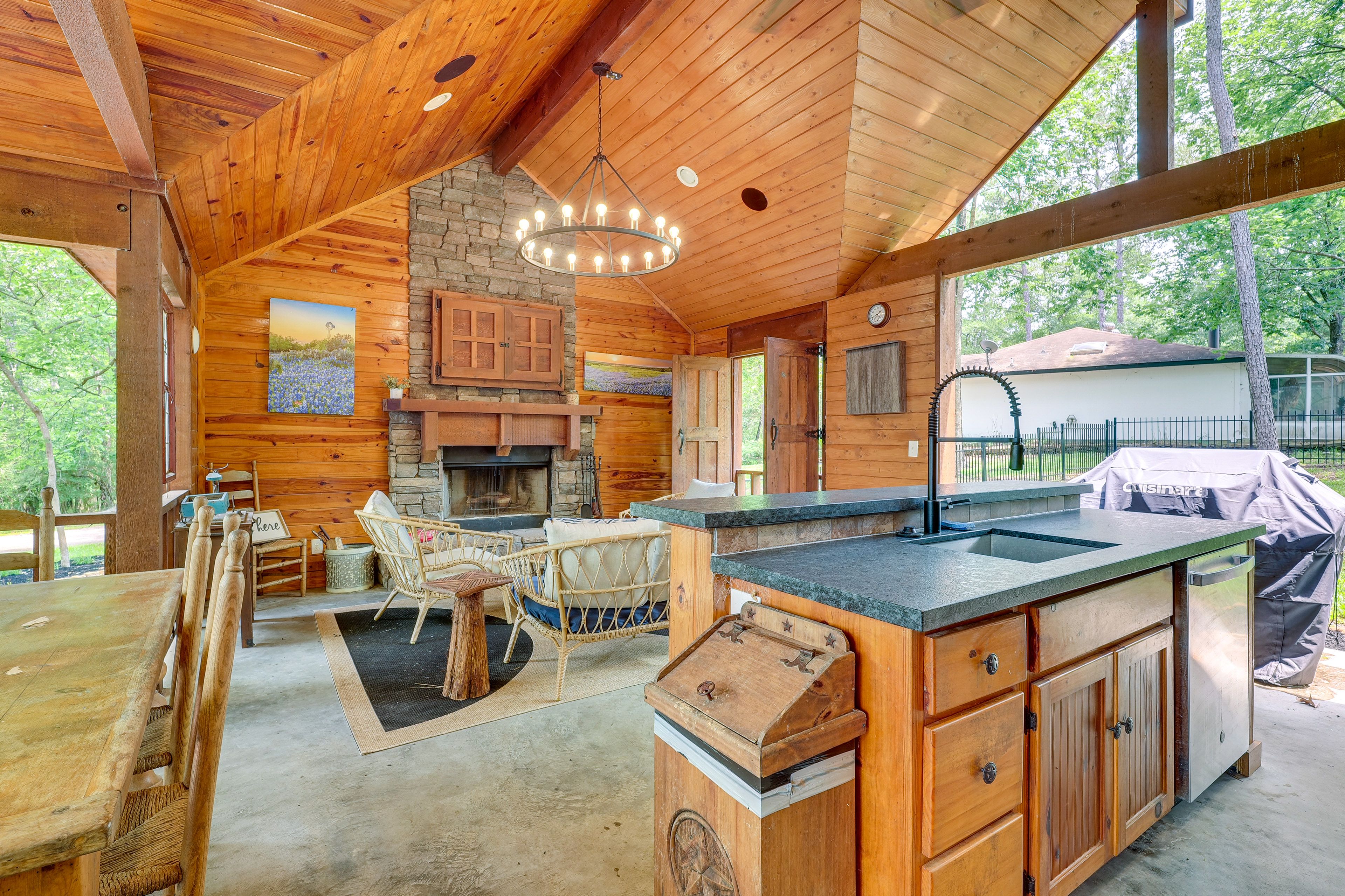 Covered Deck | Outdoor Kitchen