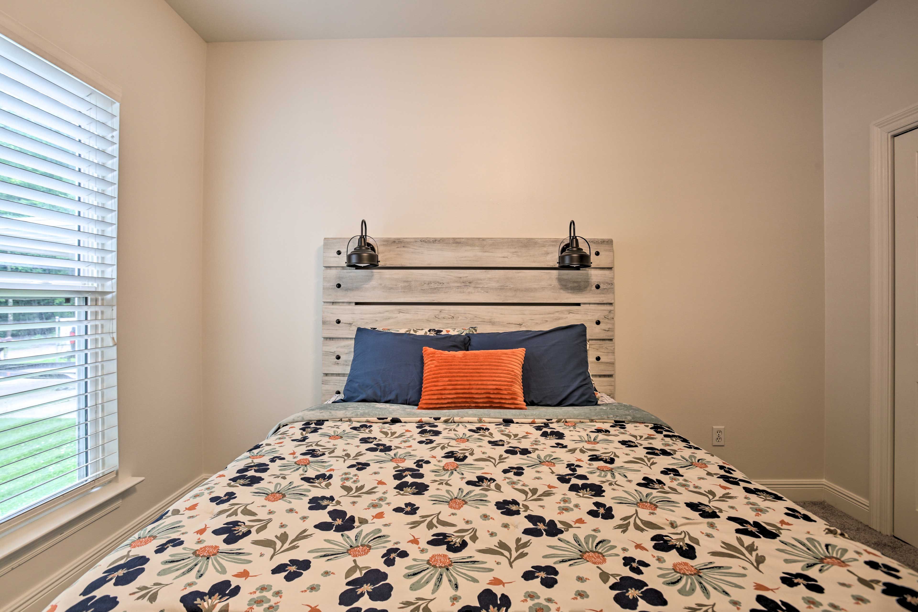 Bedroom 2 | 1st Floor