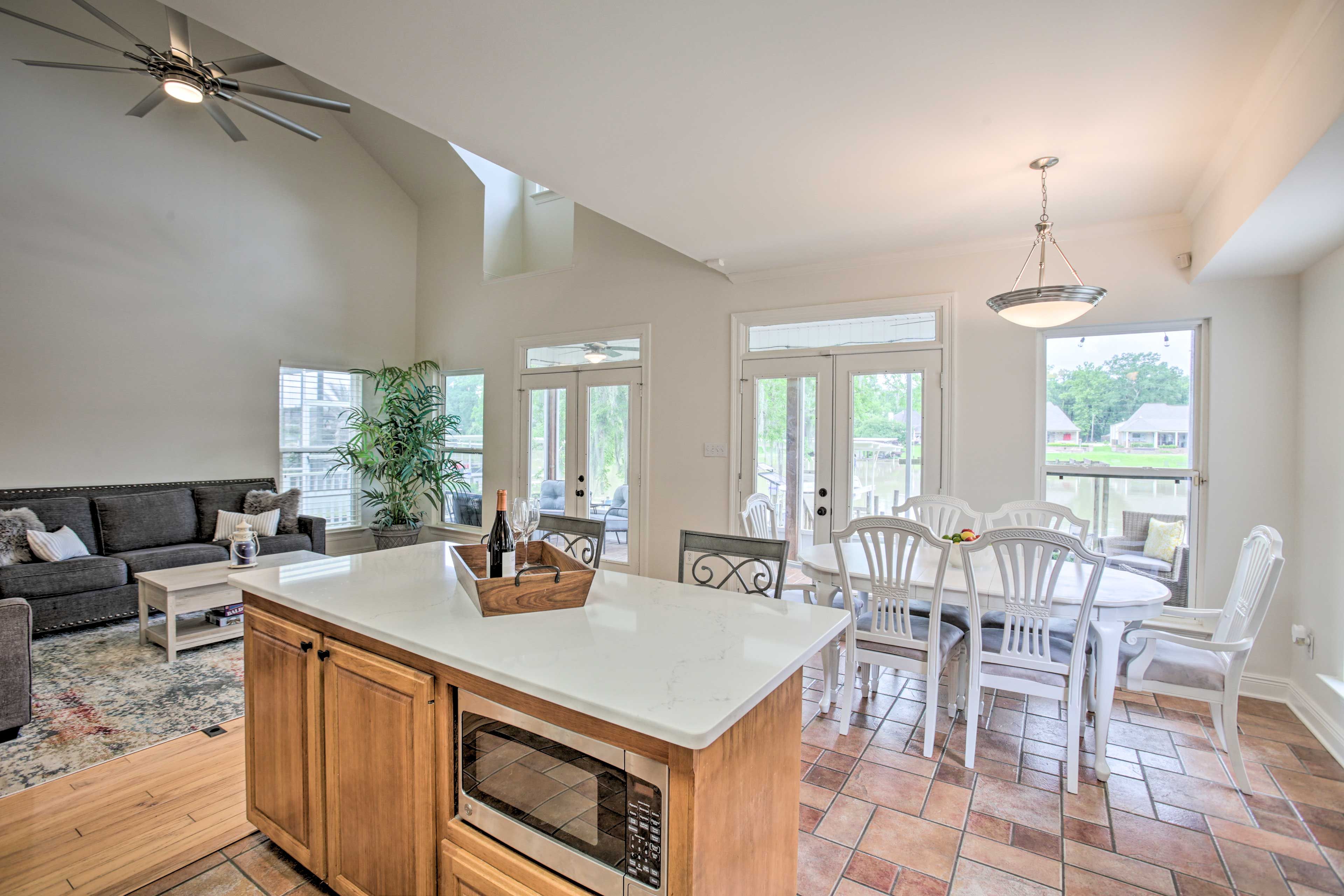 Kitchen | Bayou Views