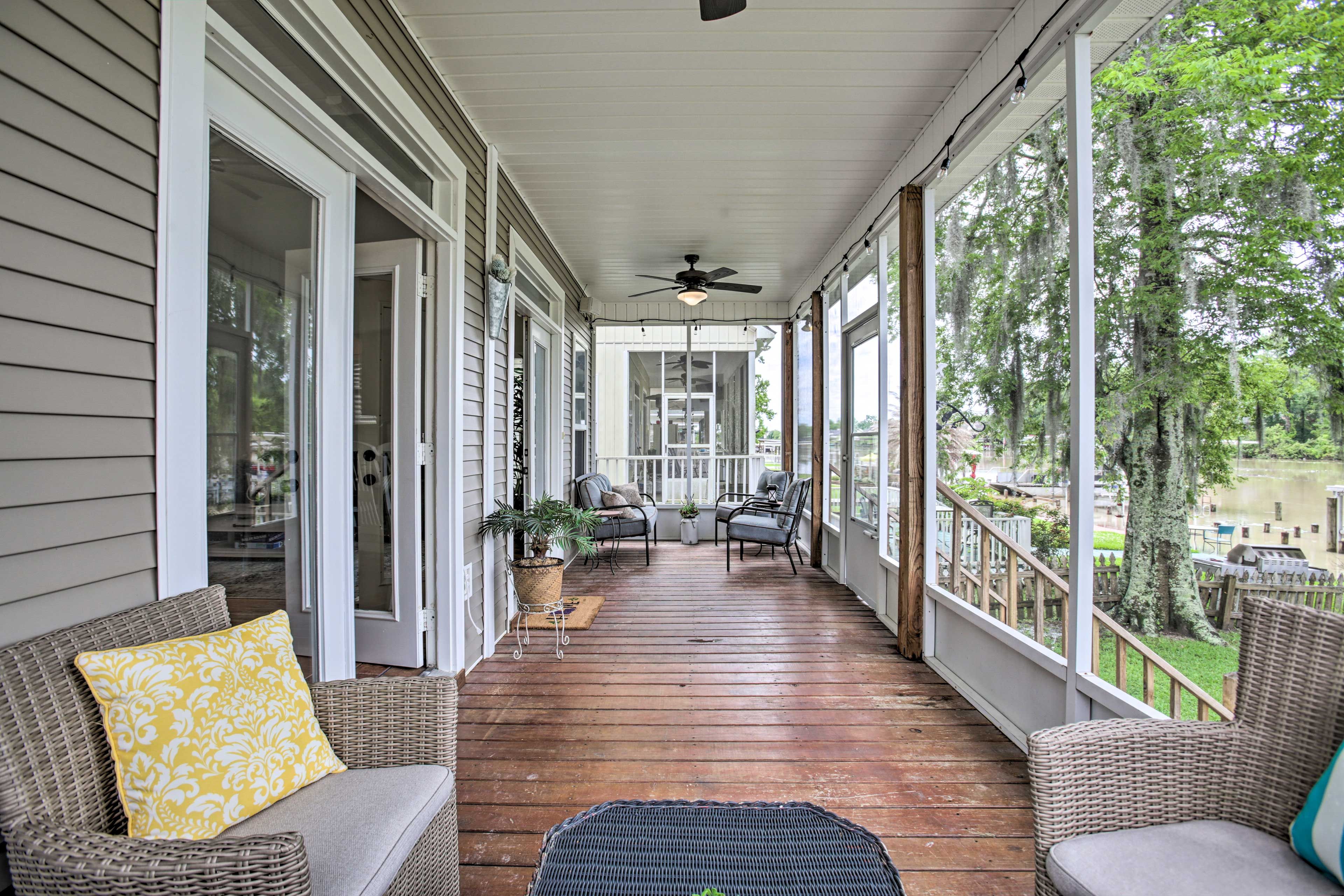 Screened Porch | Bayou Views