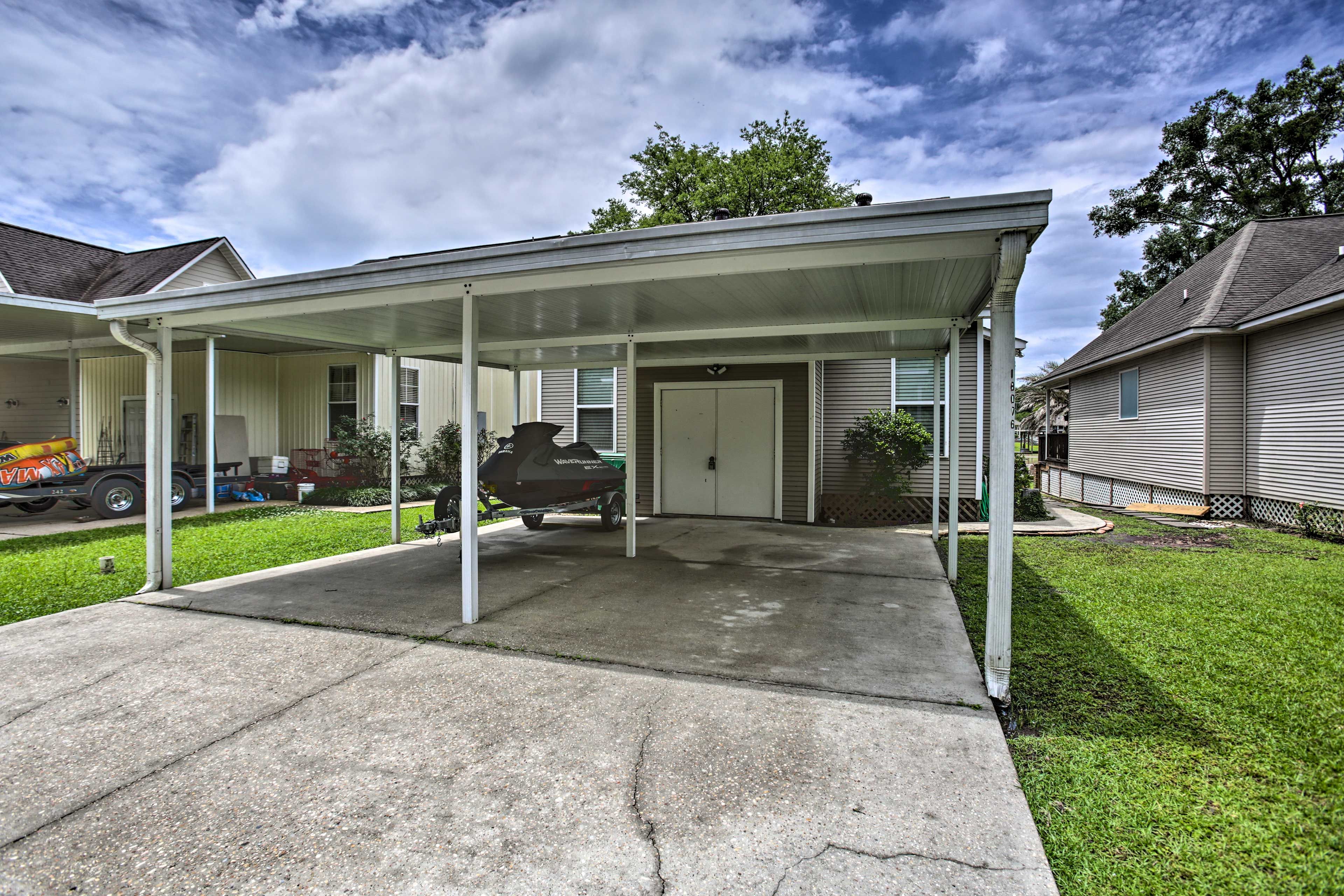 Driveway Parking (2 Vehicles) | Carport Parking (2 Vehicles)