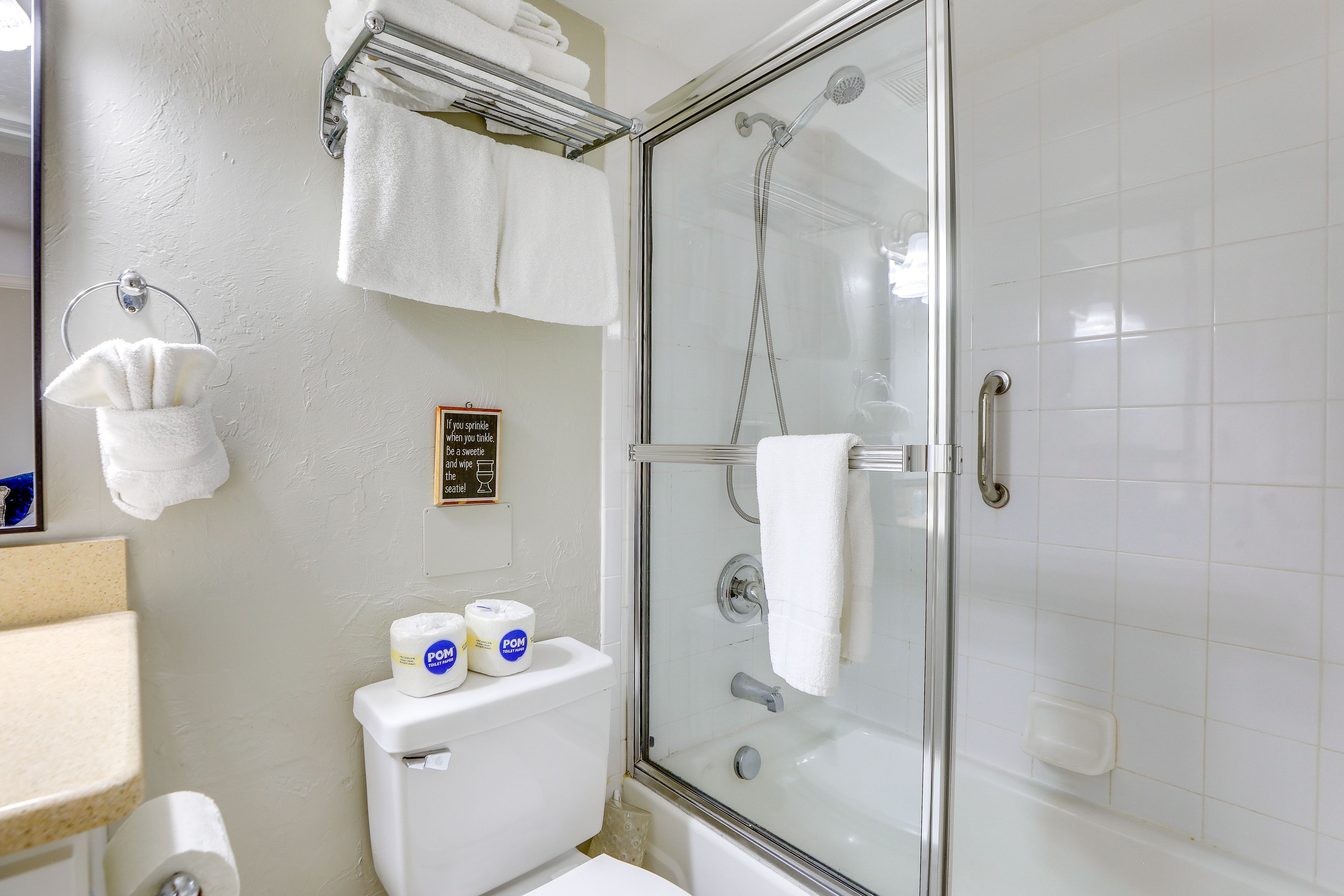 En-Suite Bathroom | Complimentary Toiletries