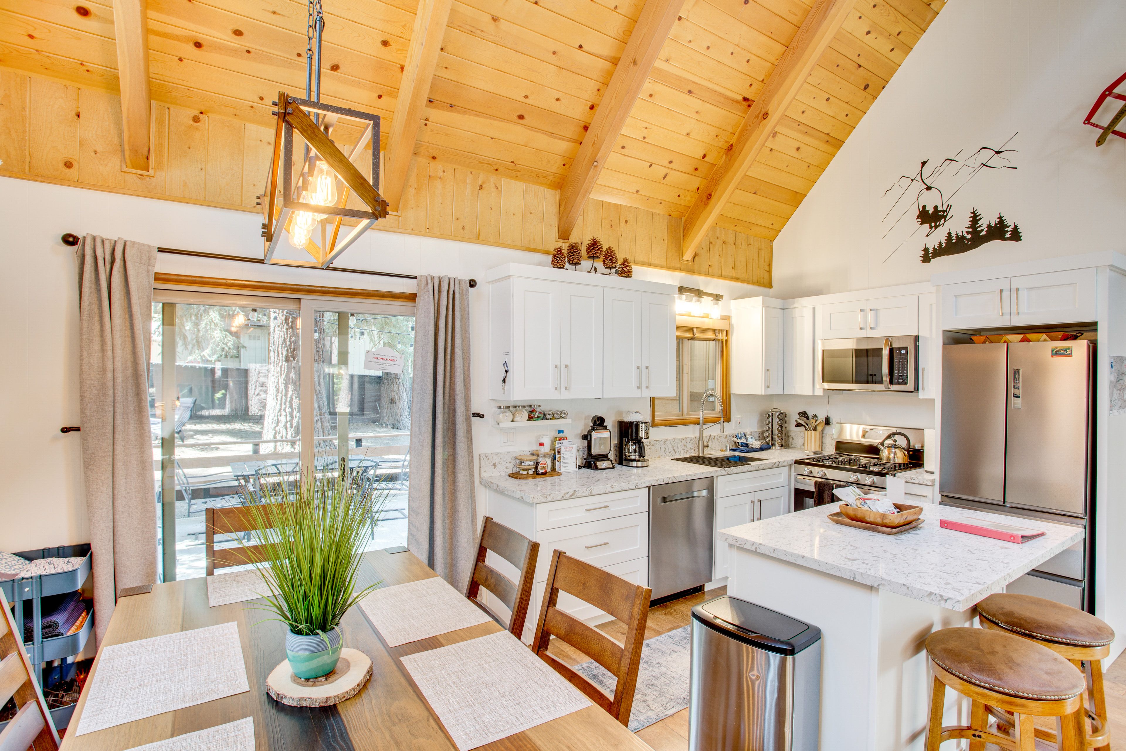 Dining Area | Dishware & Flatware