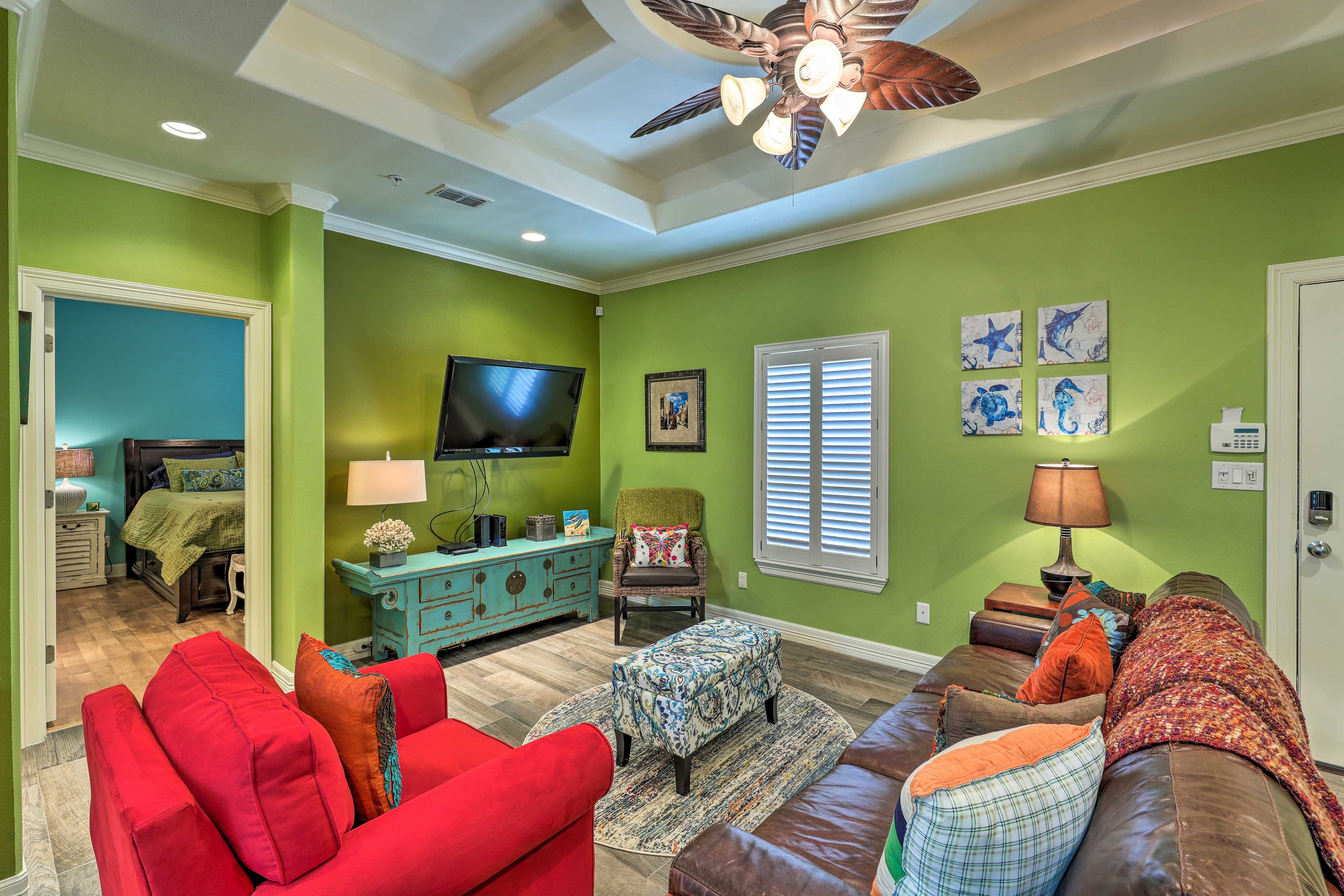 Main Living Space | Central A/C & Heating | Free WiFi