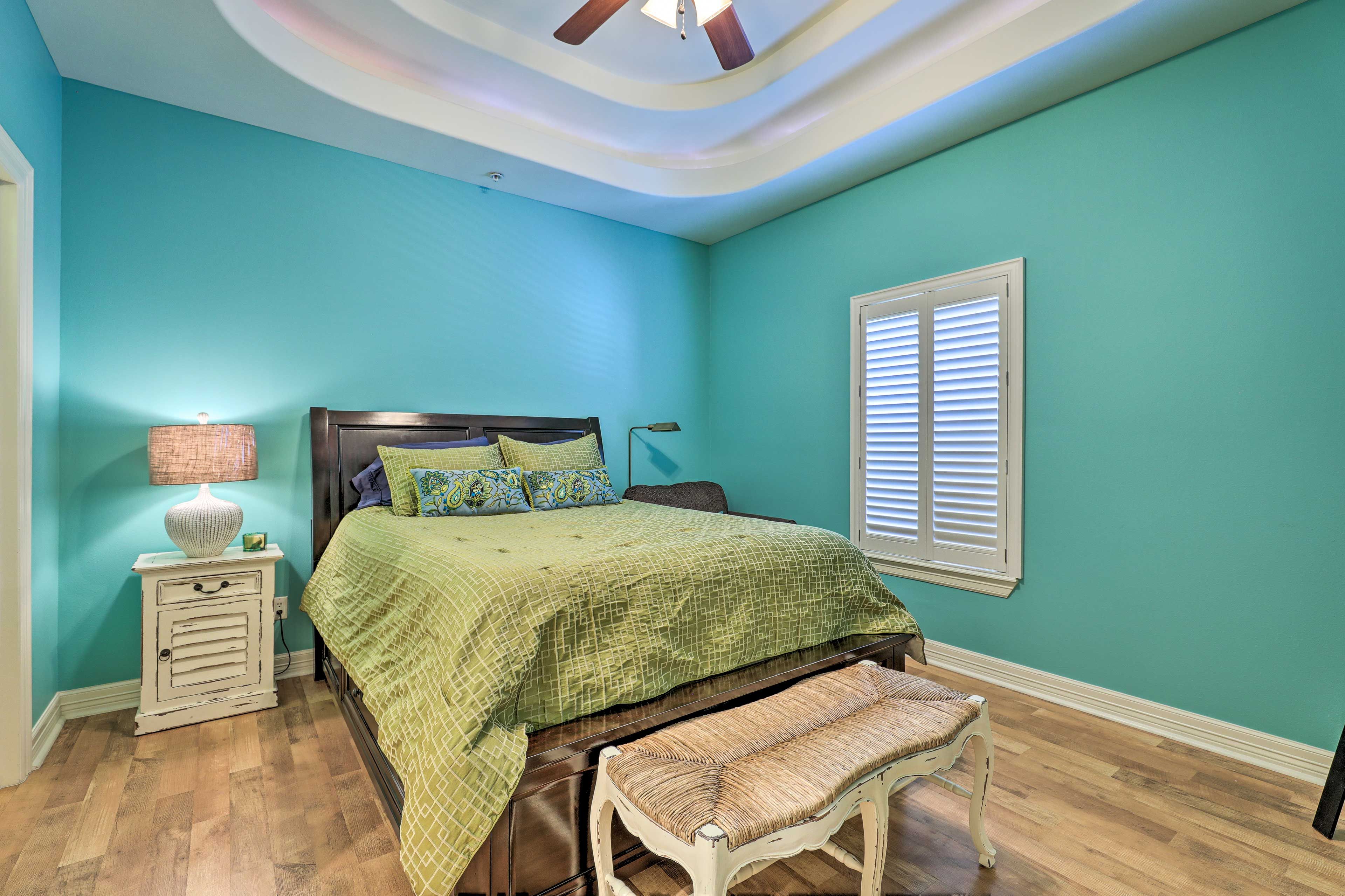 Bedroom 1 | Queen Bed | En-Suite Bathroom | Linens Provided