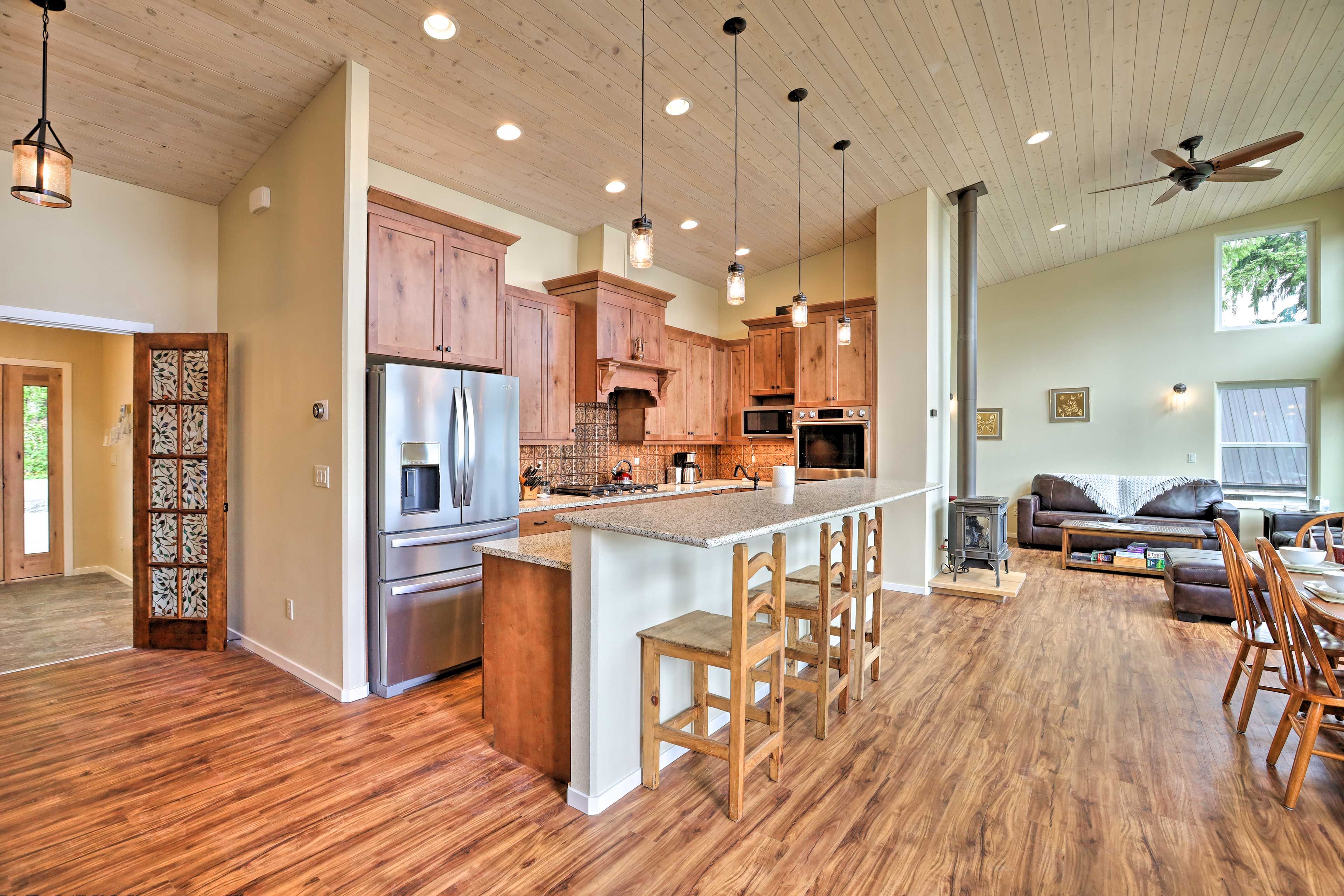 Fully Equipped Kitchen | Dishwasher | Blender