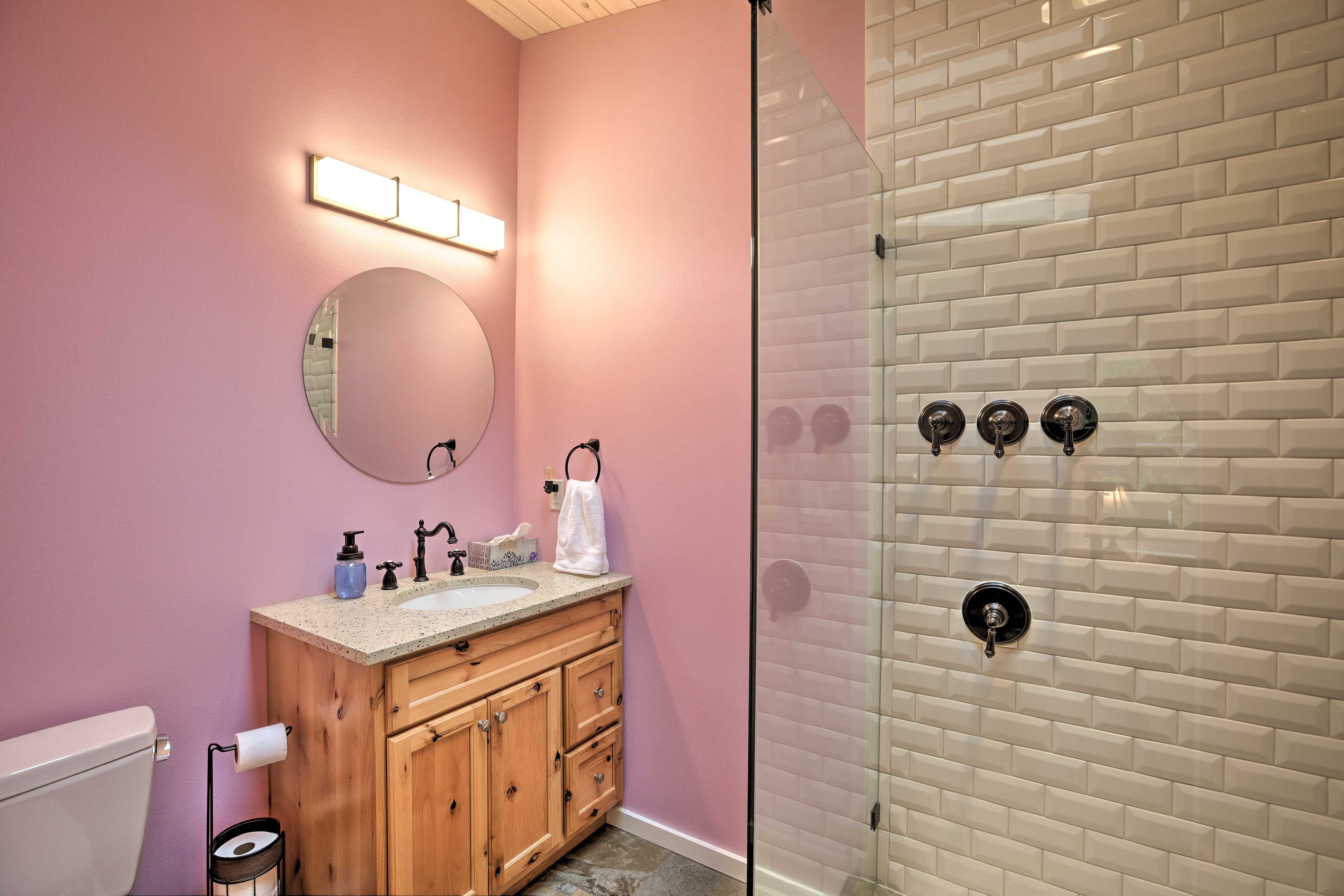 En-Suite Bathroom | Rain Shower | Main Floor