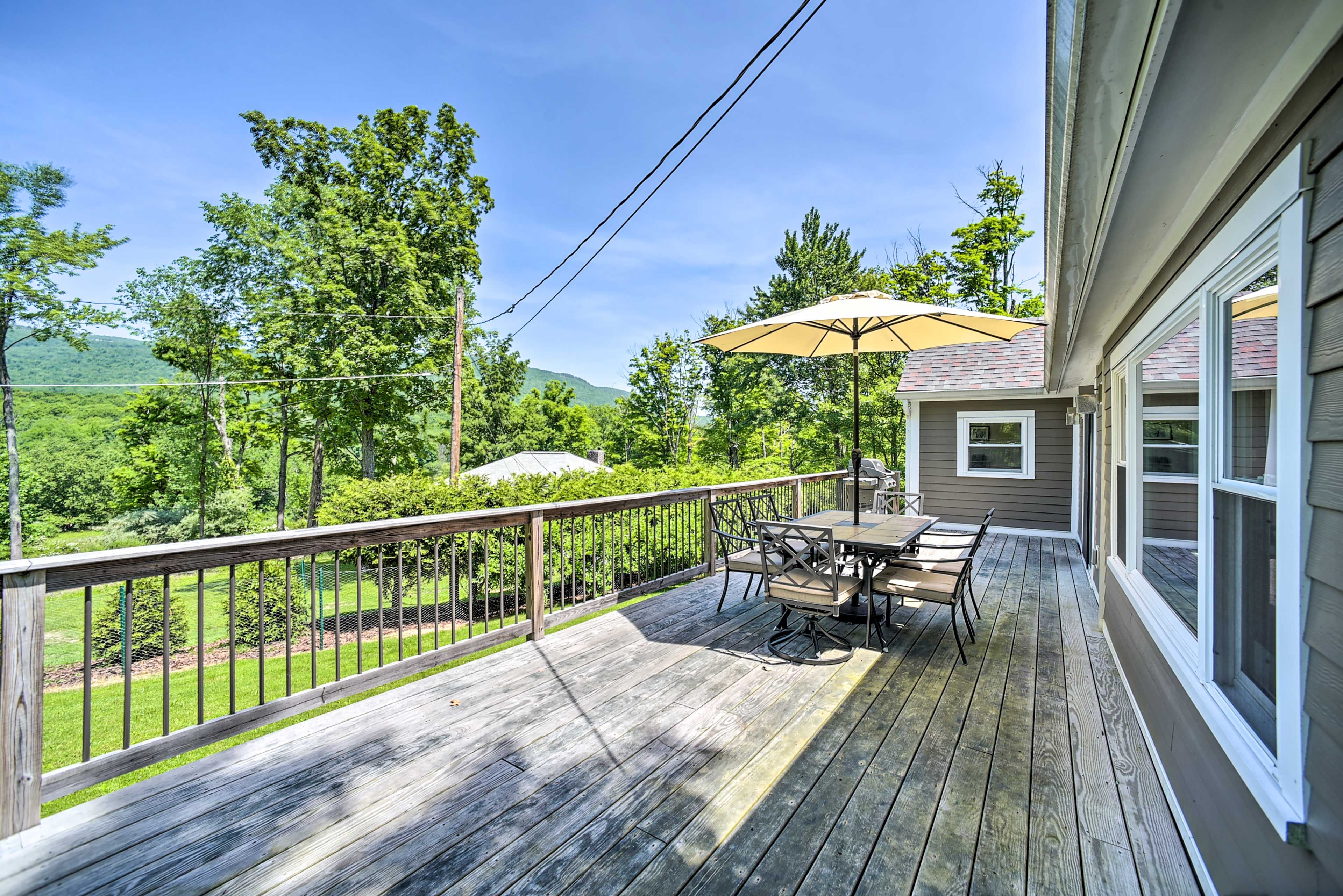 Deck | Mountain Views
