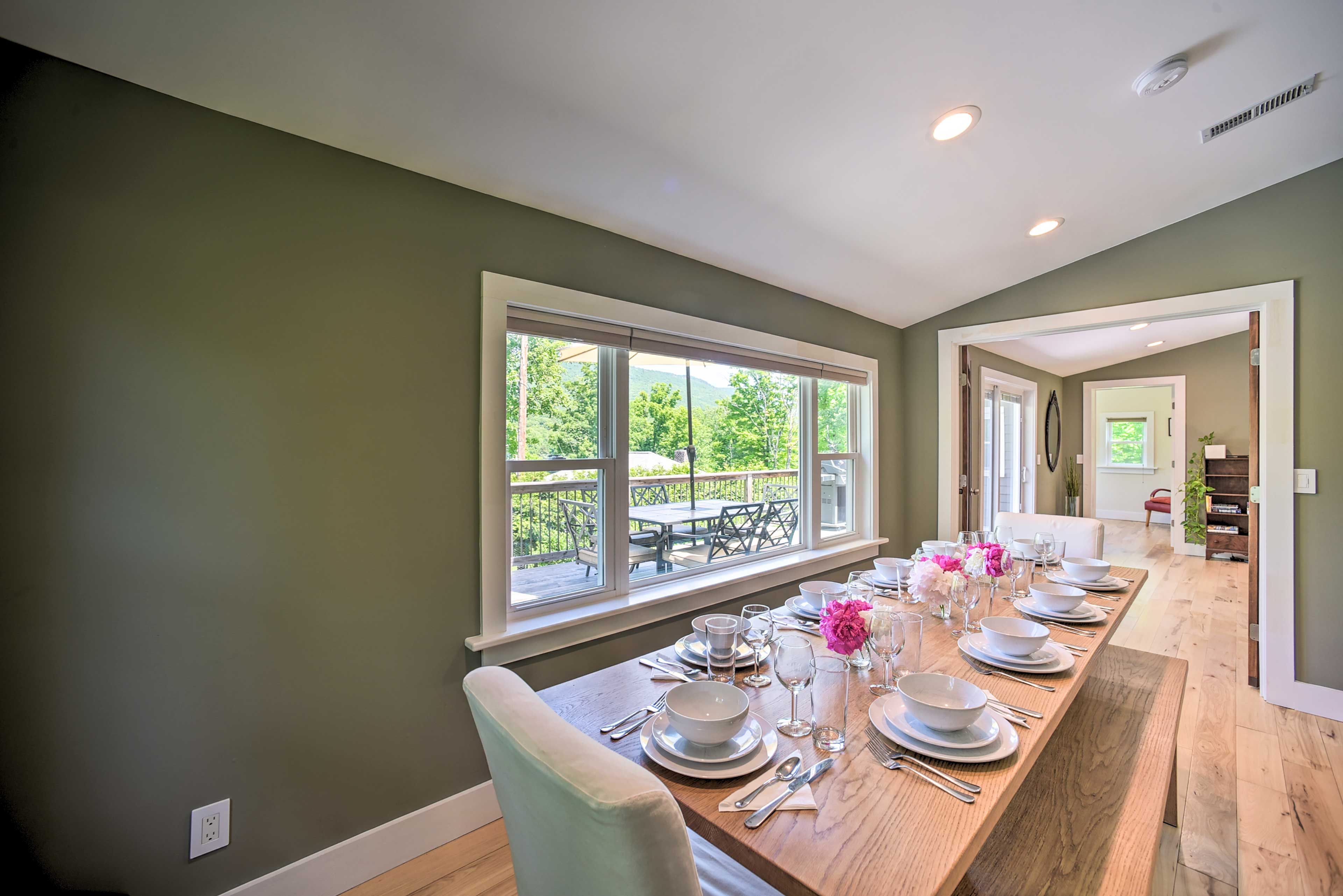 Dining Room | Dishware Provided