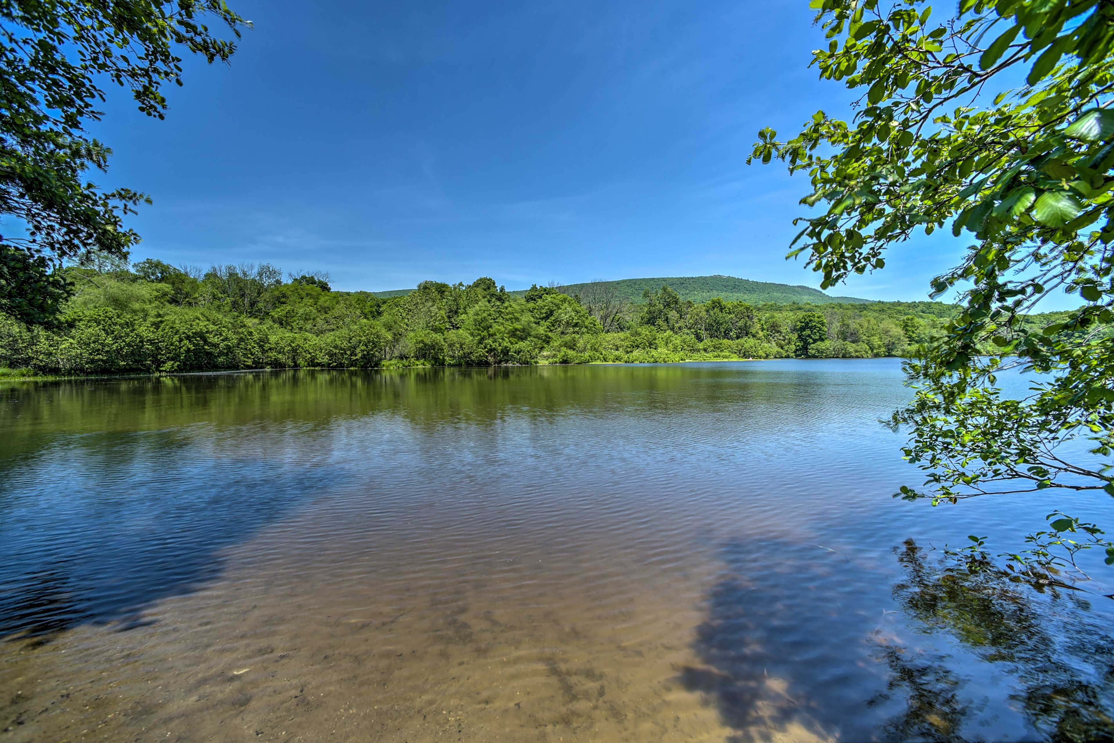 Tillson Lake | Walking Distance