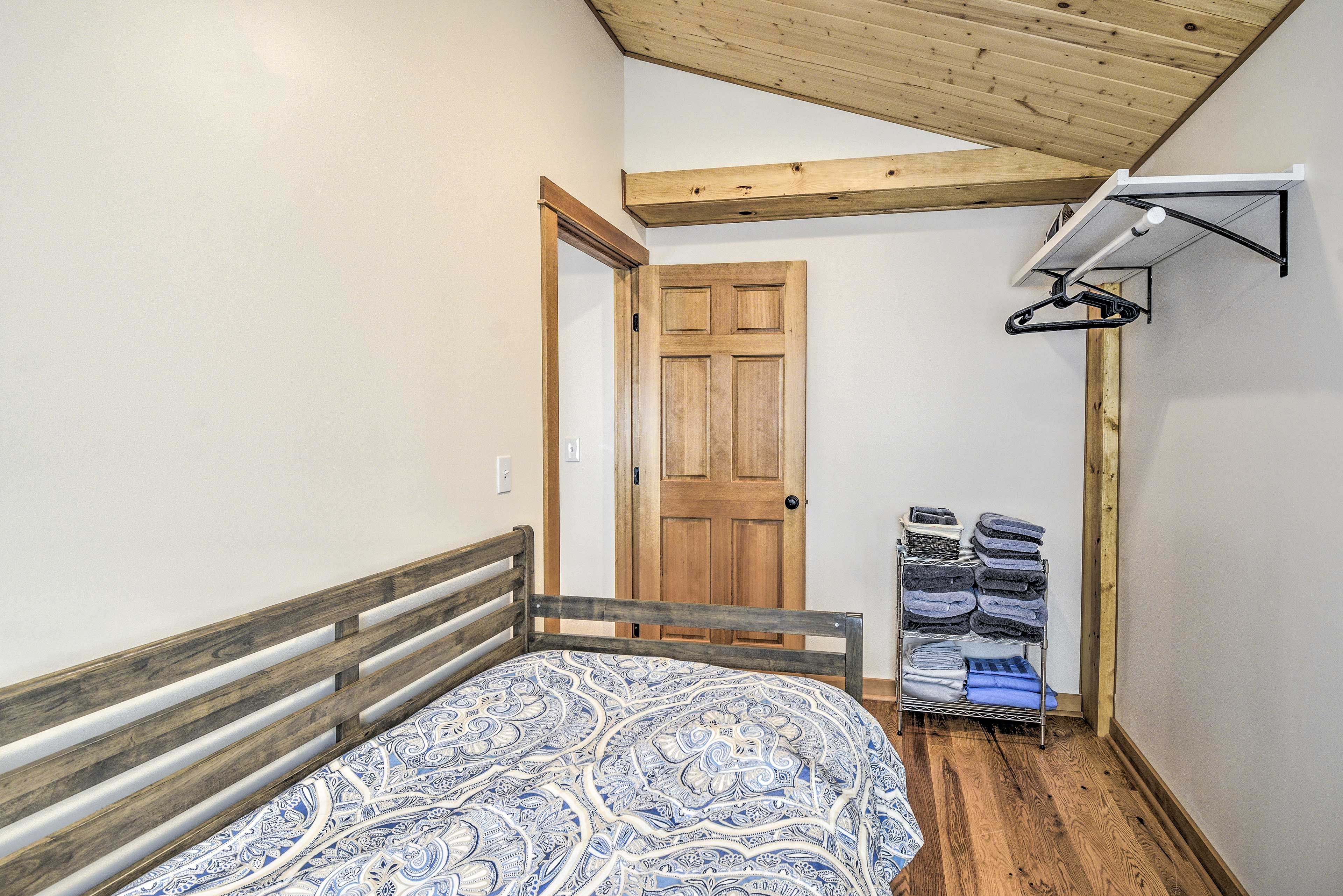 Bedroom 2 | 2nd Floor