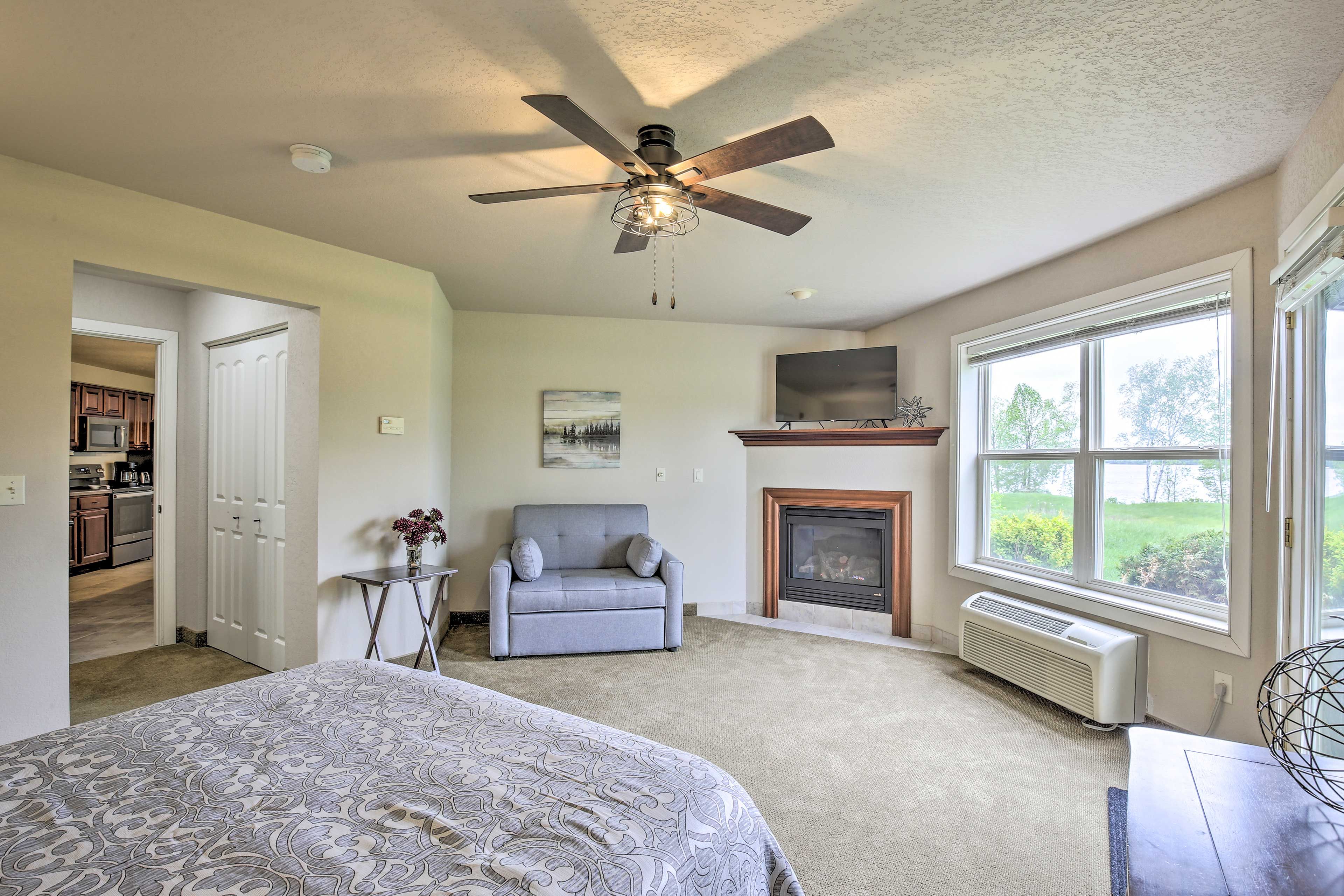 Bedroom 1 | Gas Fireplace | Smart TV