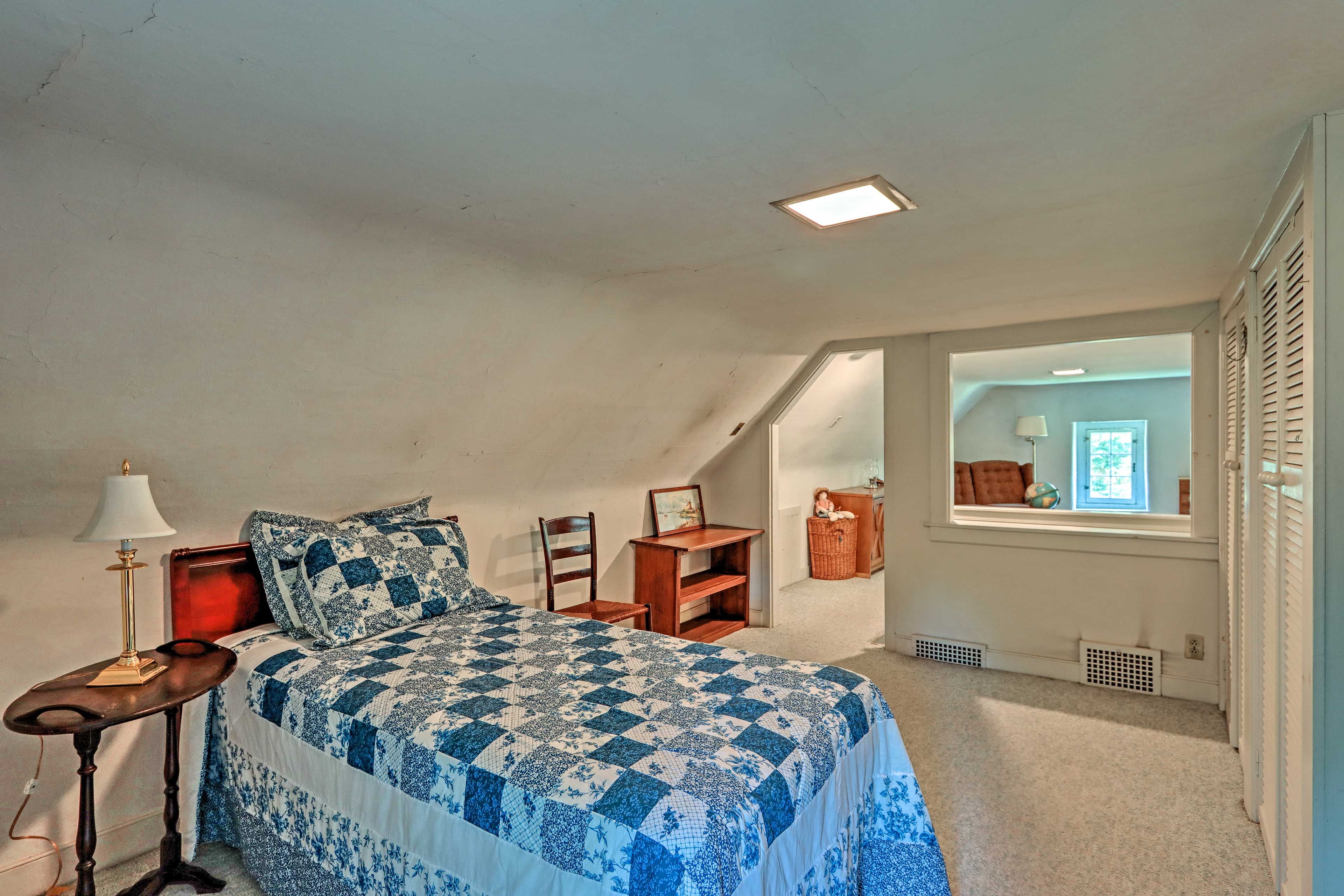 Loft | 3rd Level | Twin Bed | Futon