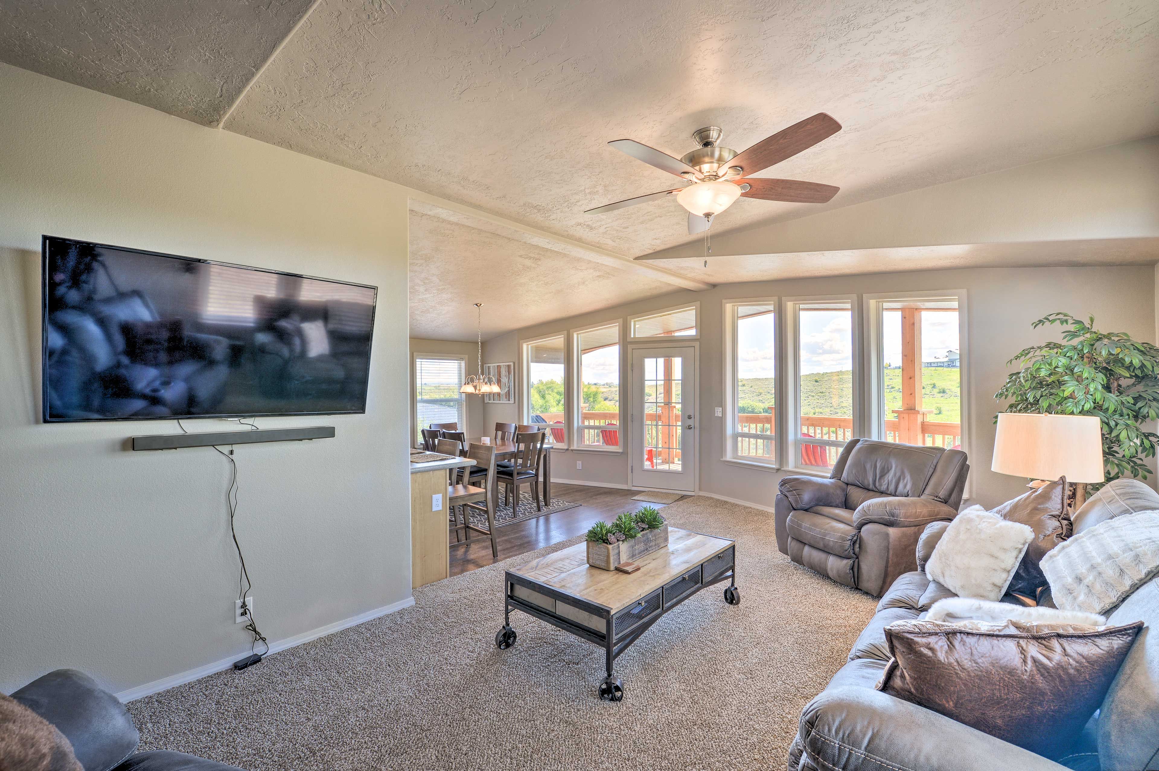 Living Room | Central Heating & Air Conditioning
