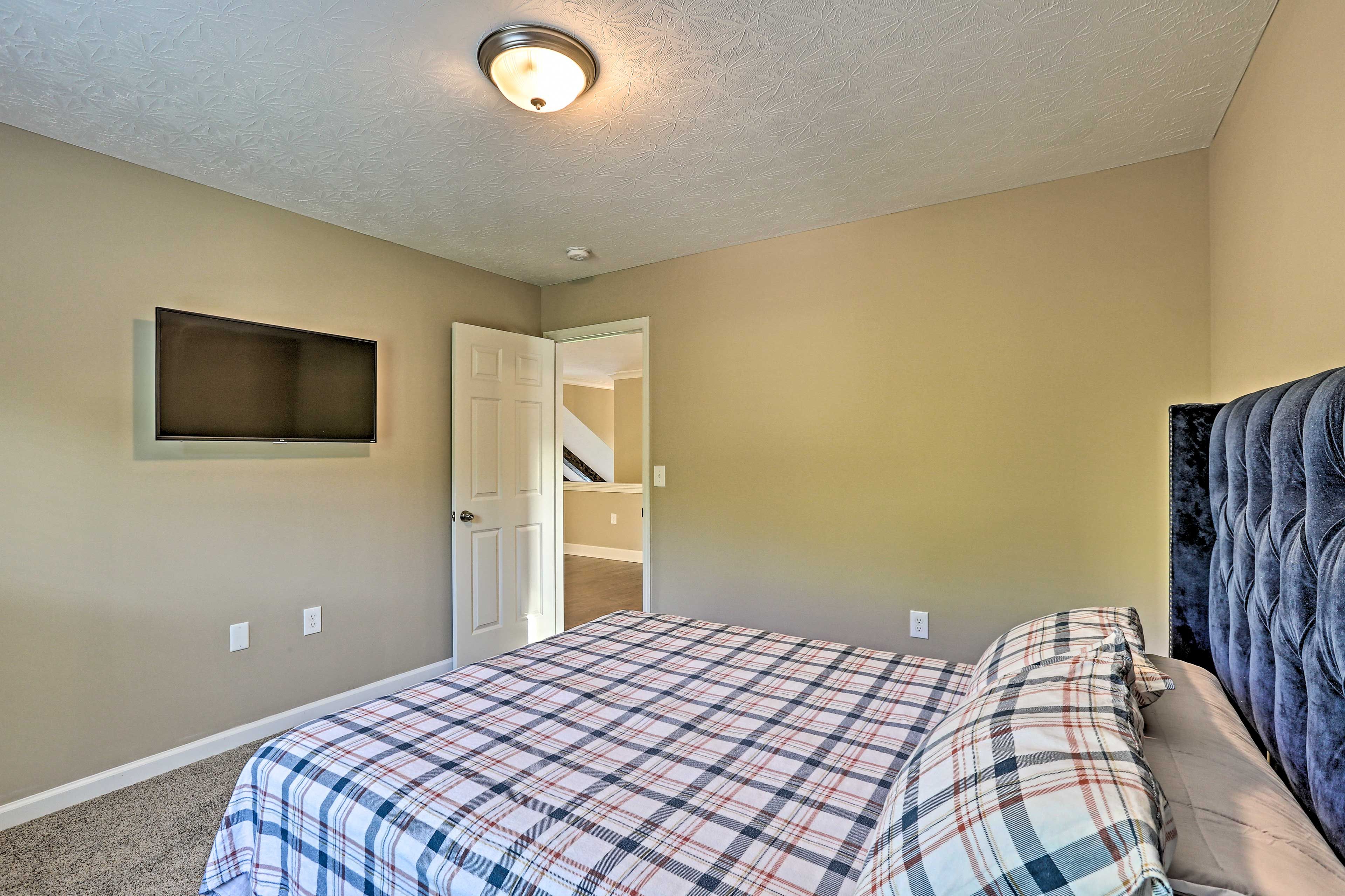 Bedroom 2 | Smart TV
