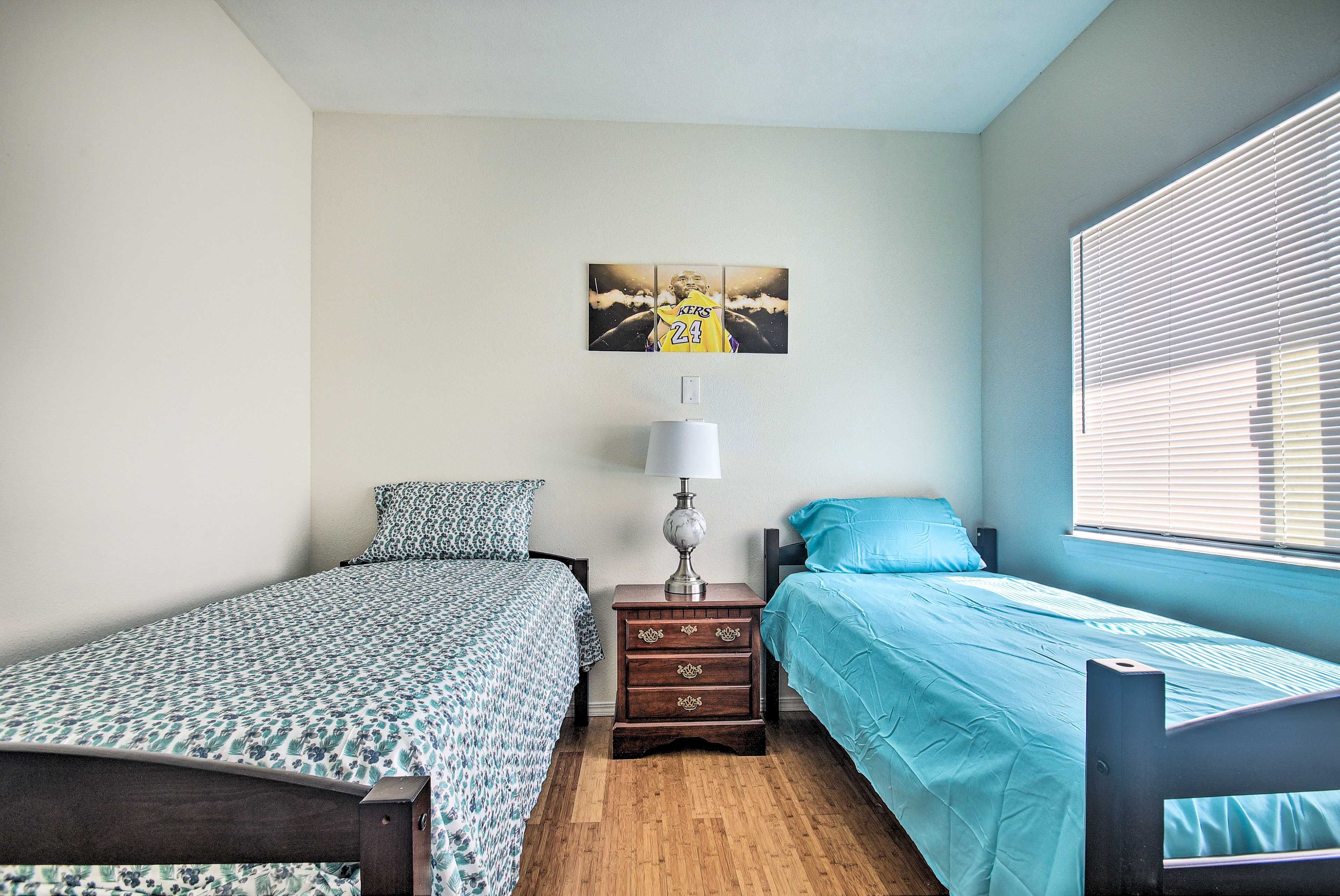 Bedroom 3 | 2 Twin Beds | Smart TV w/ Cable