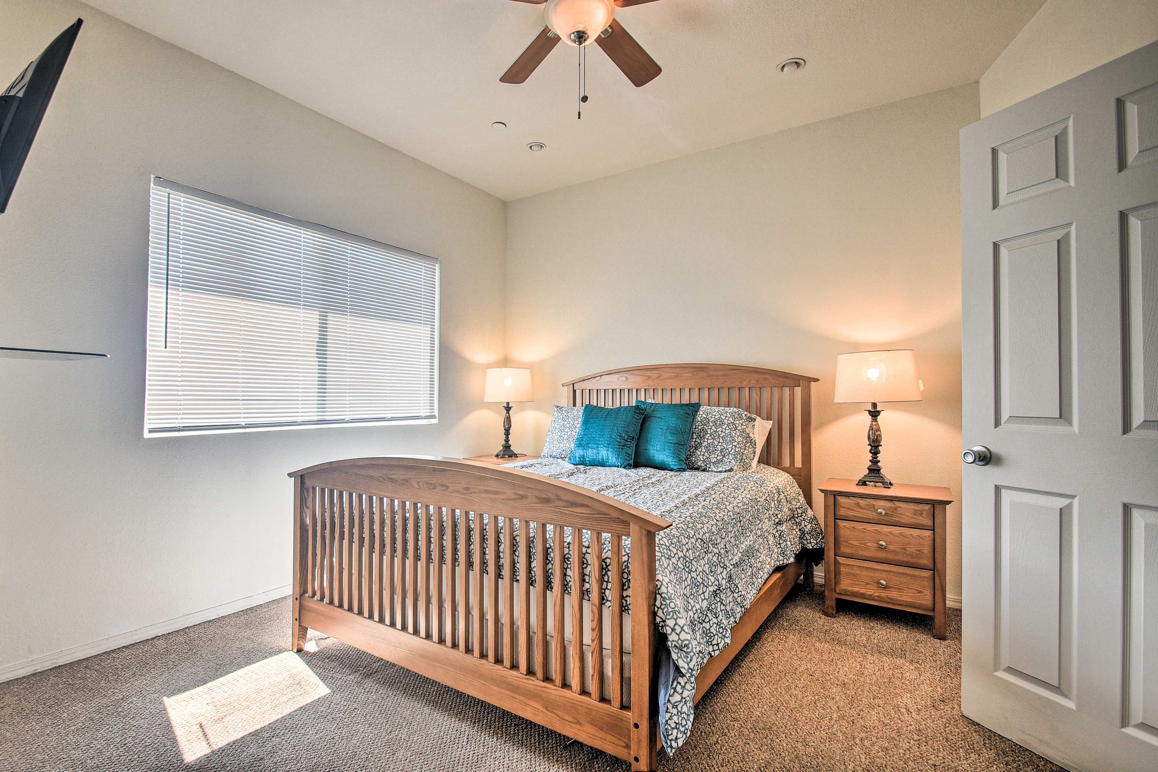 Bedroom 2 | Queen Bed | Smart TV w/ Cable