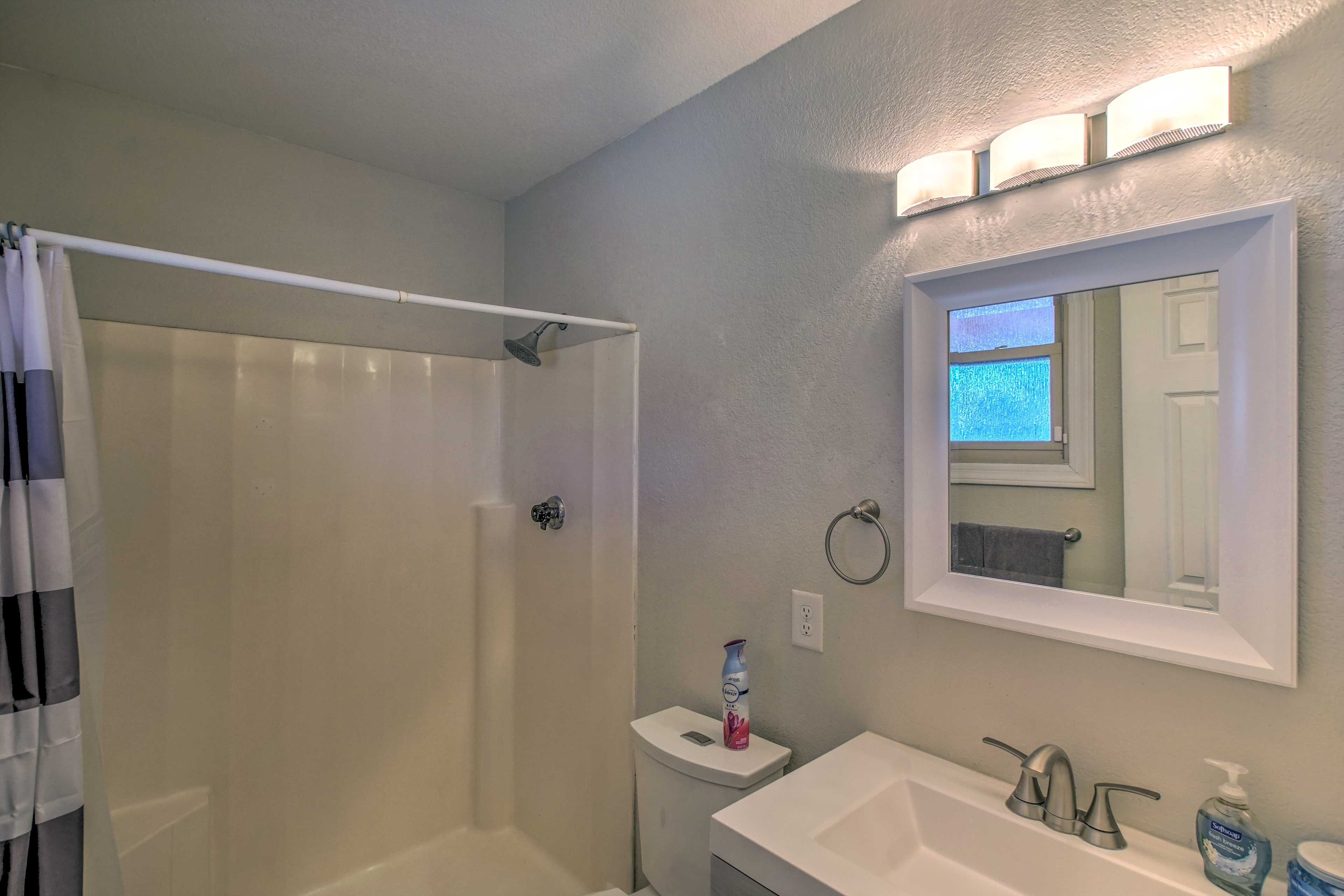 En-Suite Bathroom | Linens & Towels