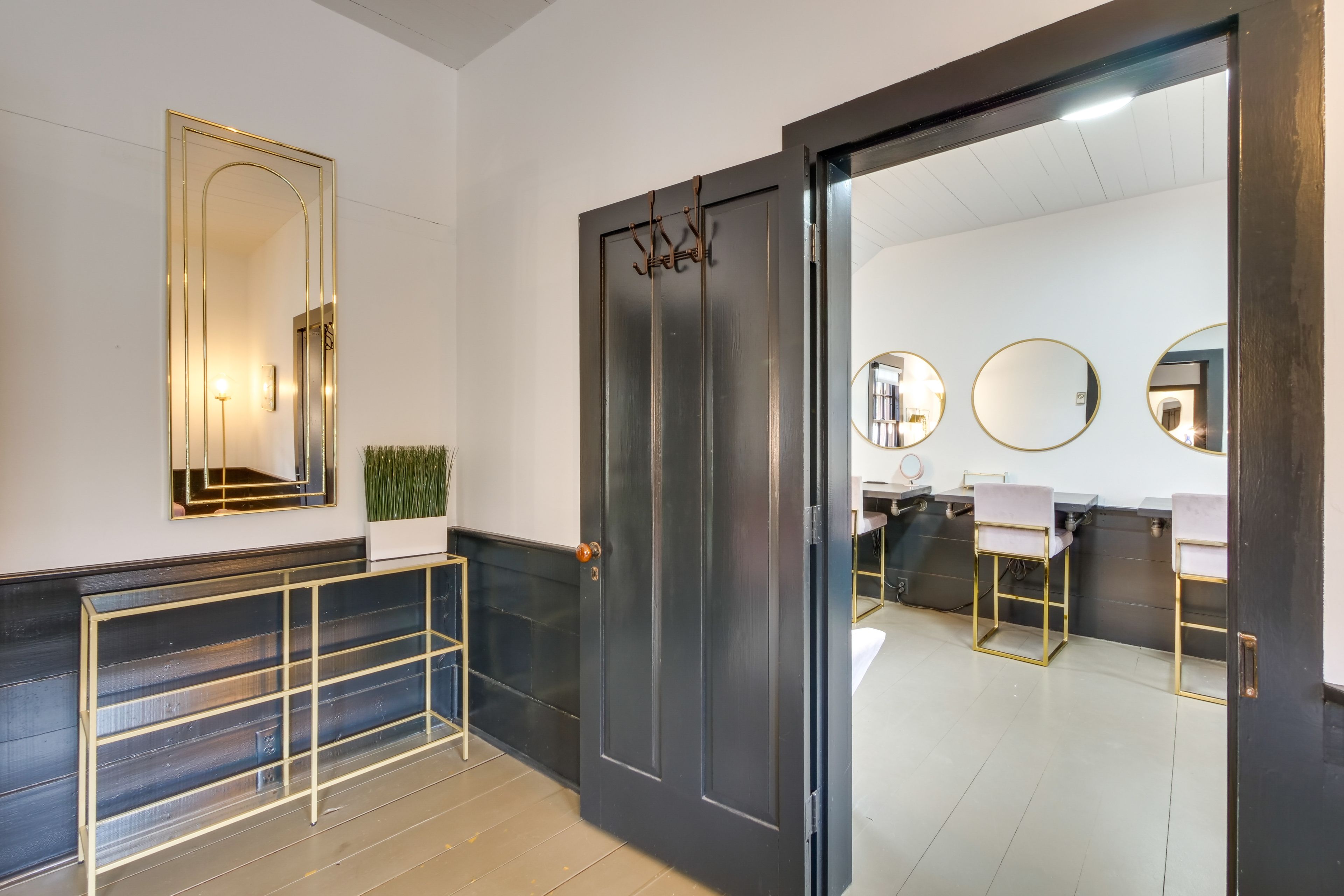 Entryway to Dressing Room
