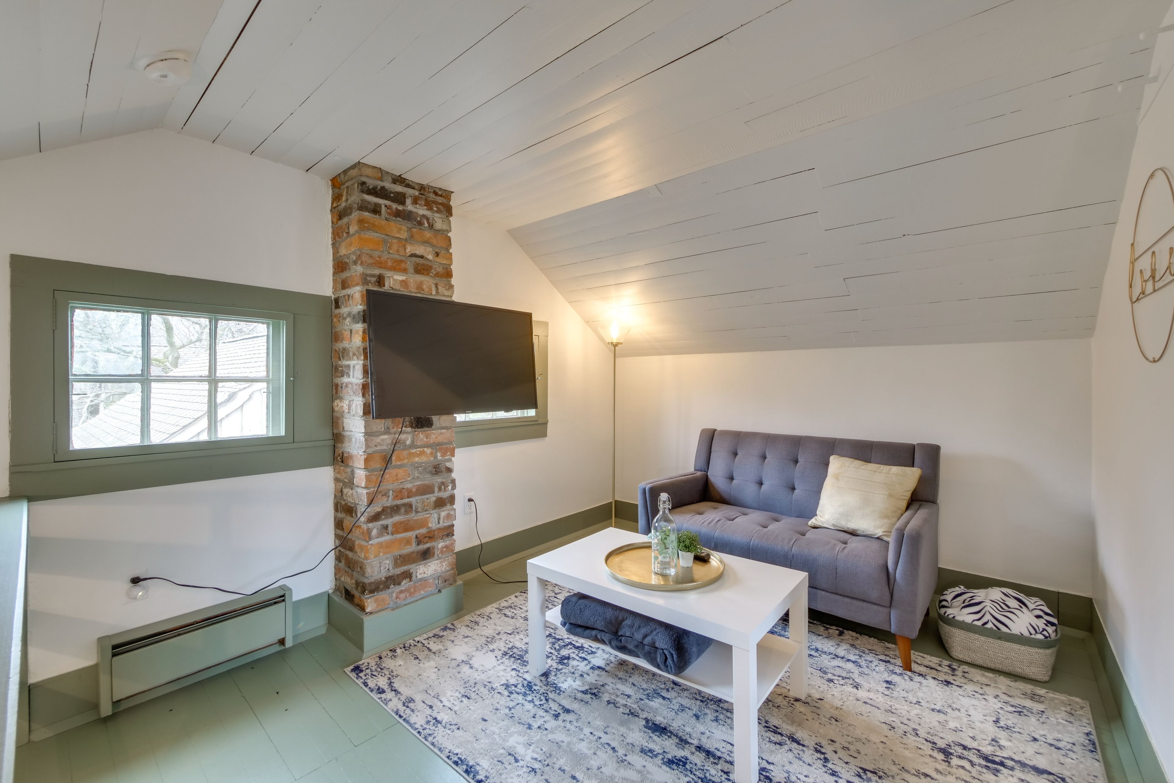 Living Space | Upper Level