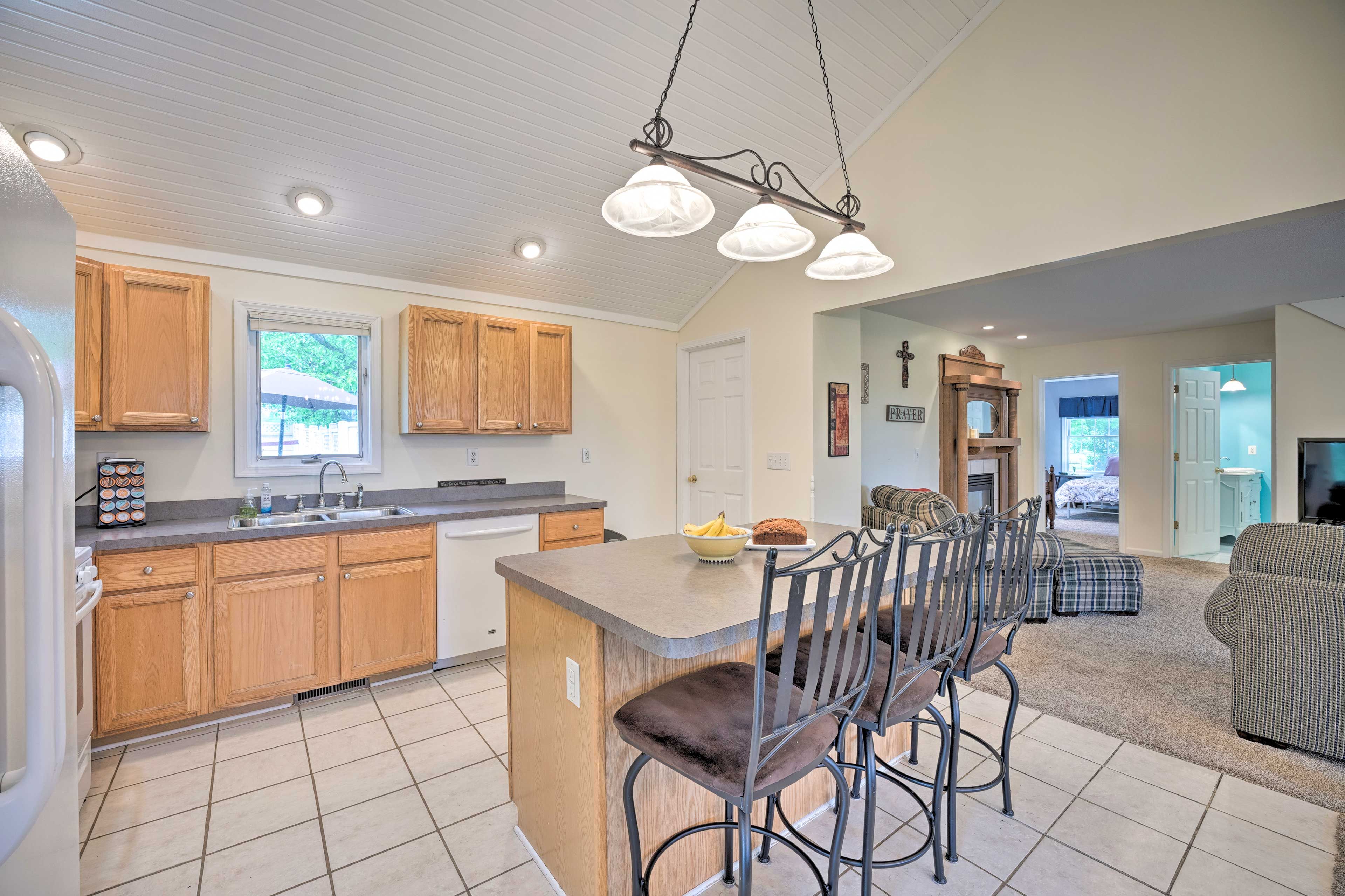 Fully Equipped Kitchen | Dual Toaster