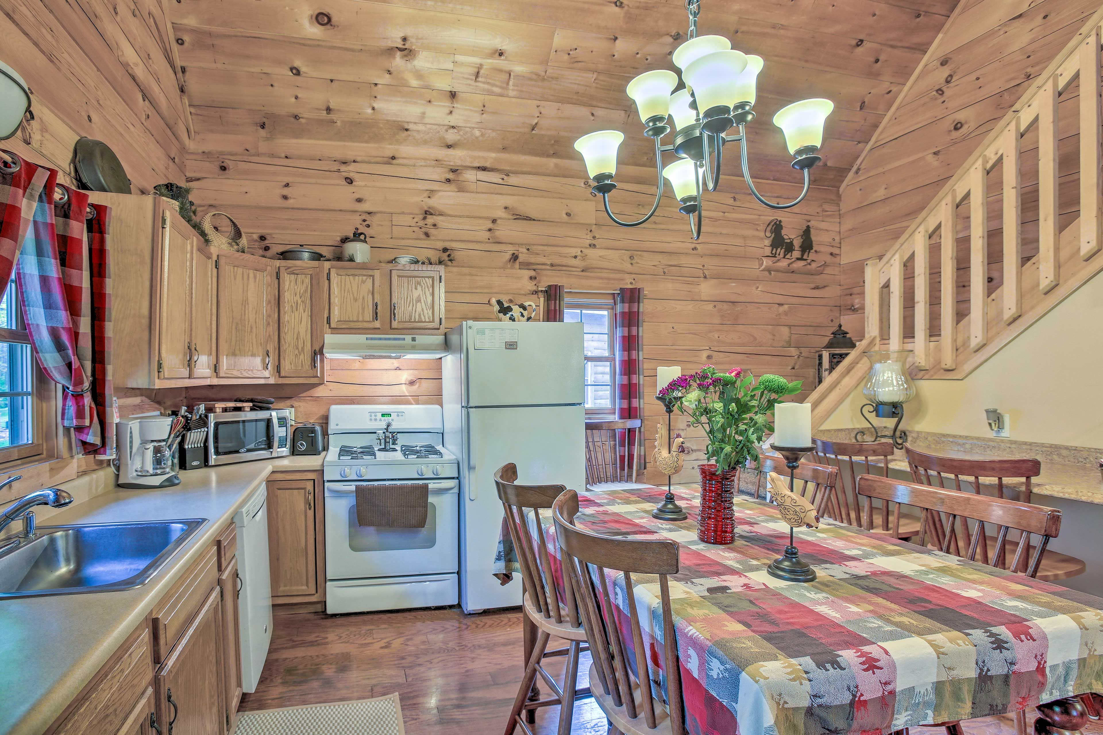 Kitchen | Main Floor | Drip Coffee Maker | Trash Bags/Paper Towels Provided