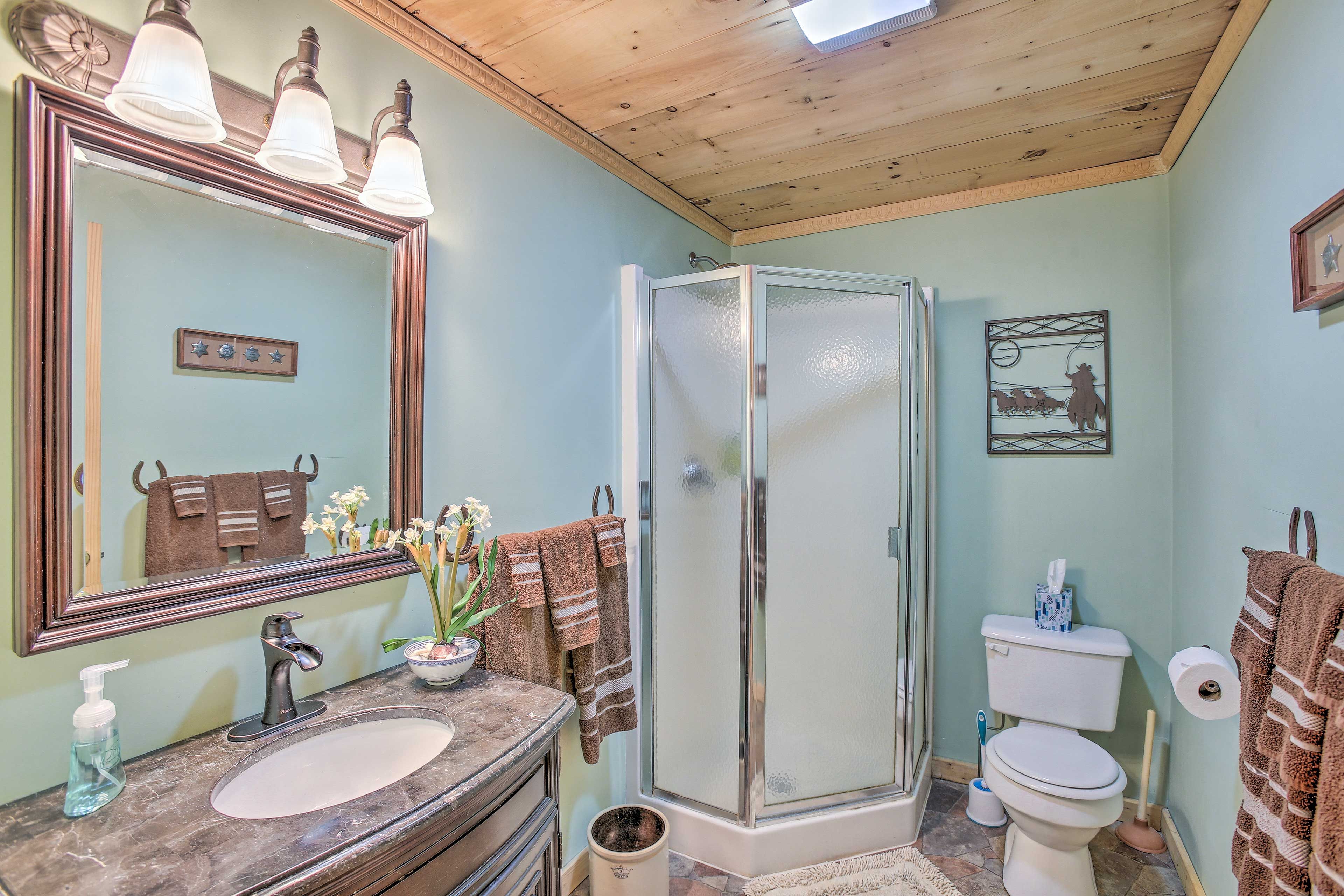 Bathroom | Main Floor | Complimentary Toiletries | Hair Dryer