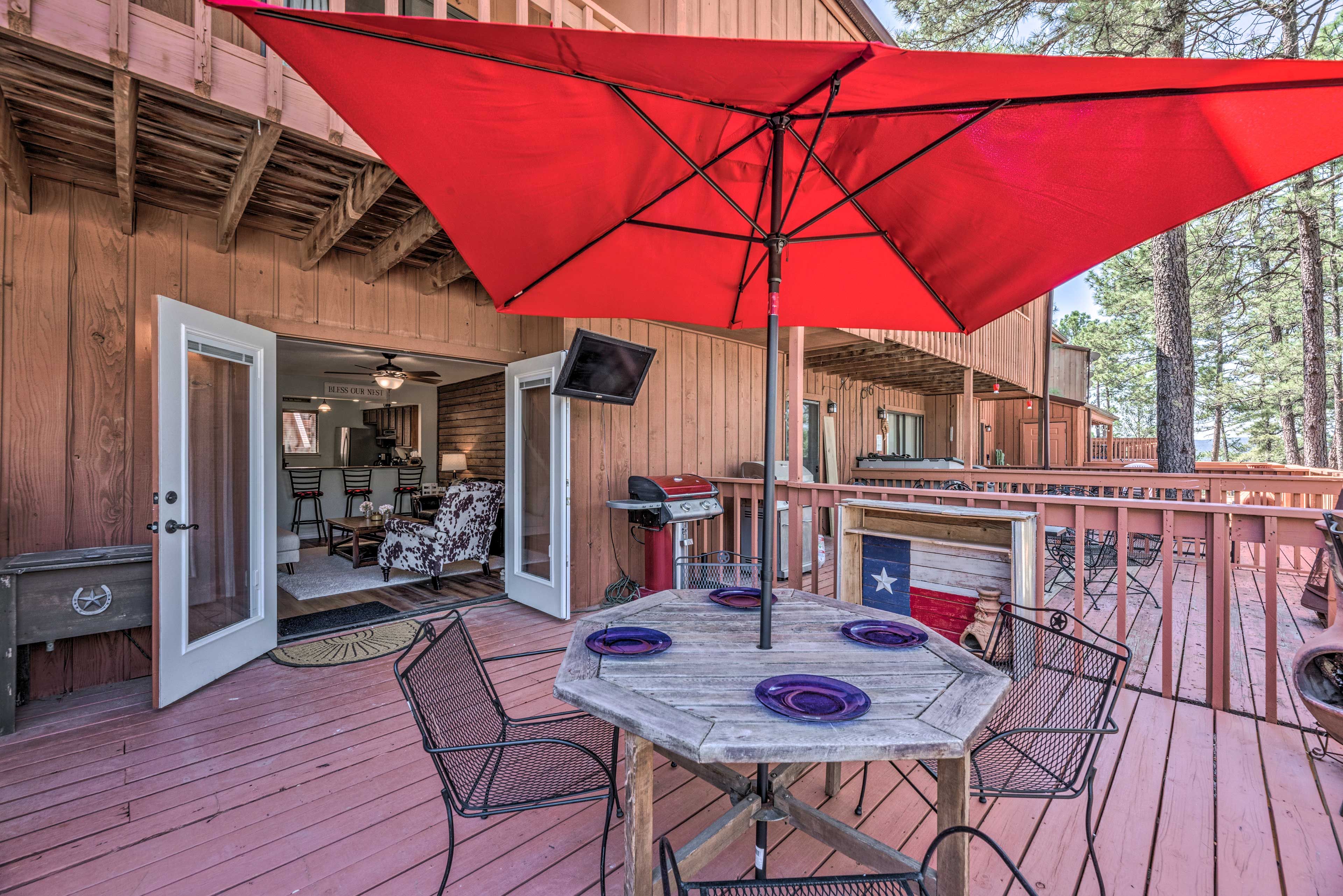 Private Deck | Gas Grill | Smart TV