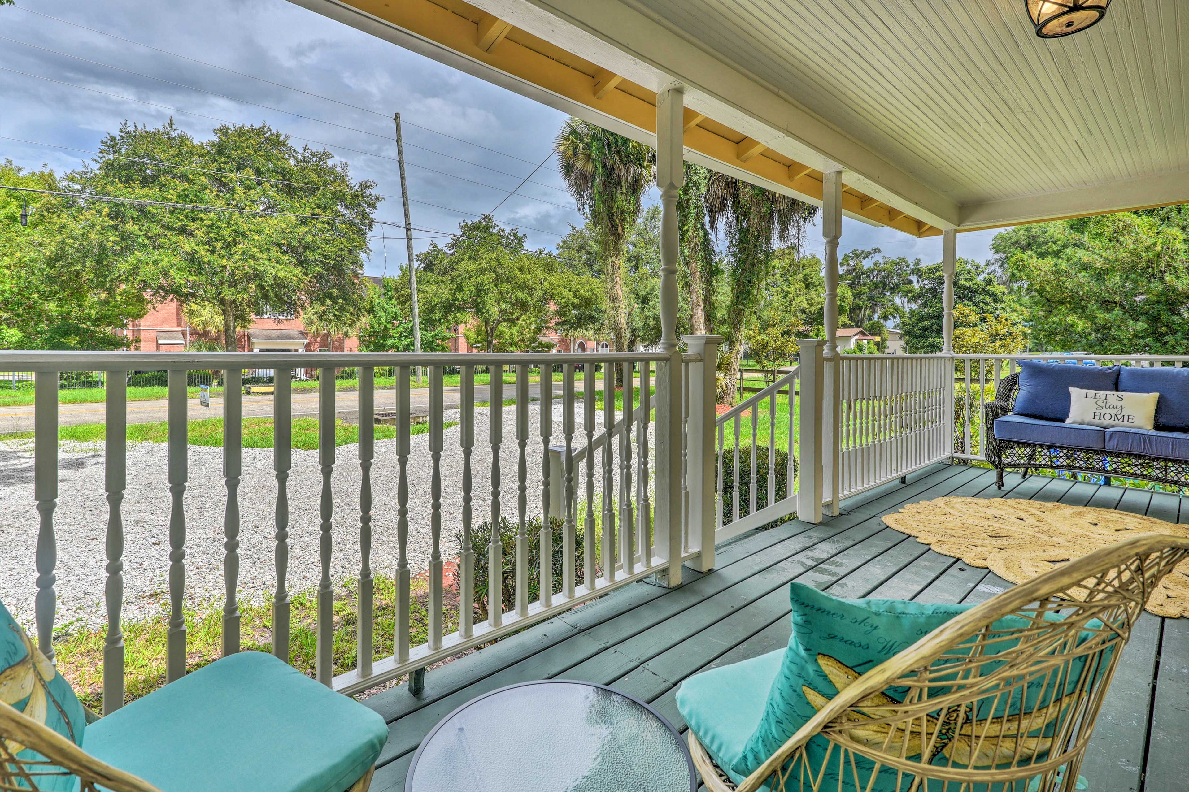 Front Porch | Steps Required