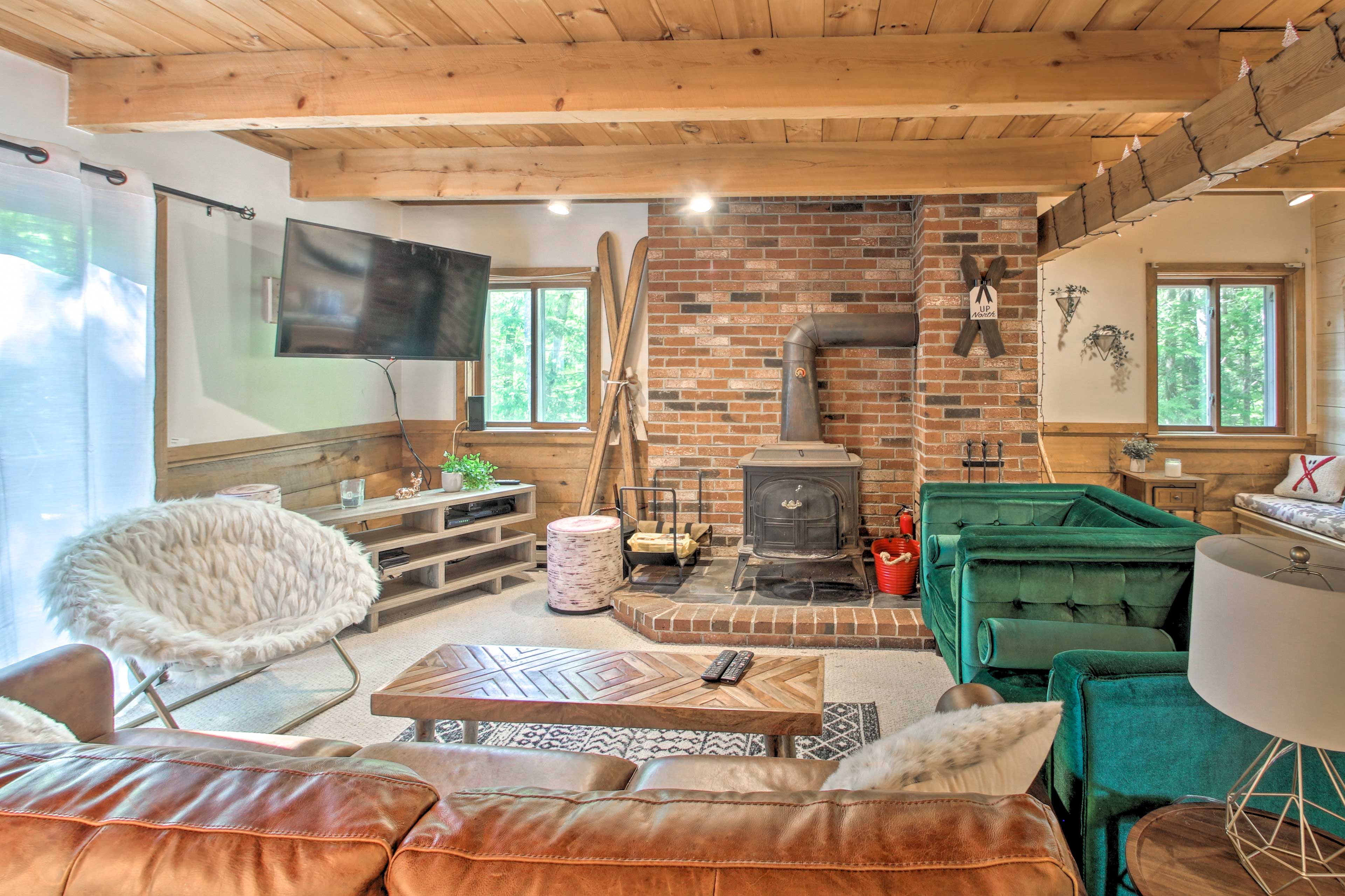 Living Room | Access to Back Deck