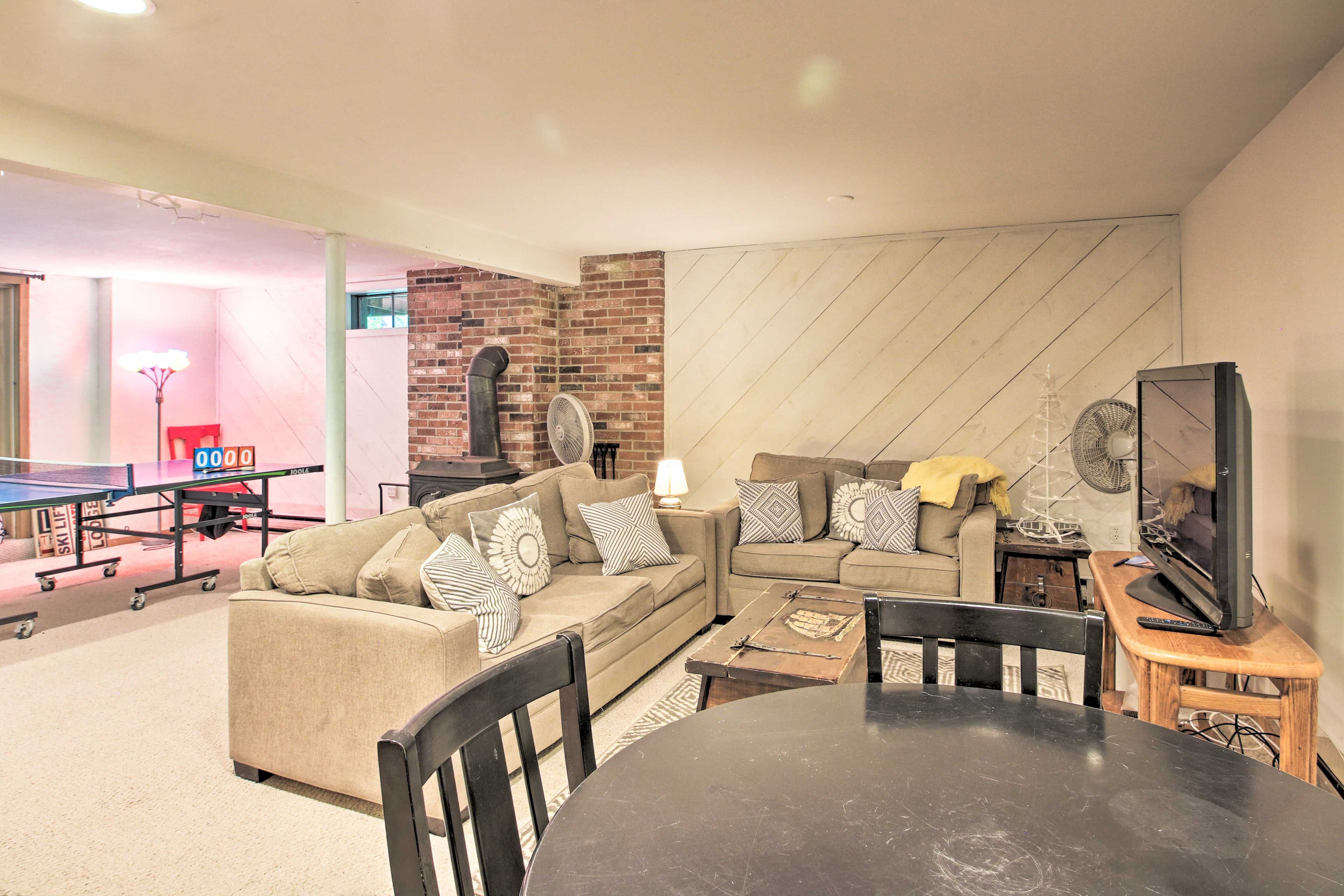 Game Room | Basement | In-Unit Laundry Machines