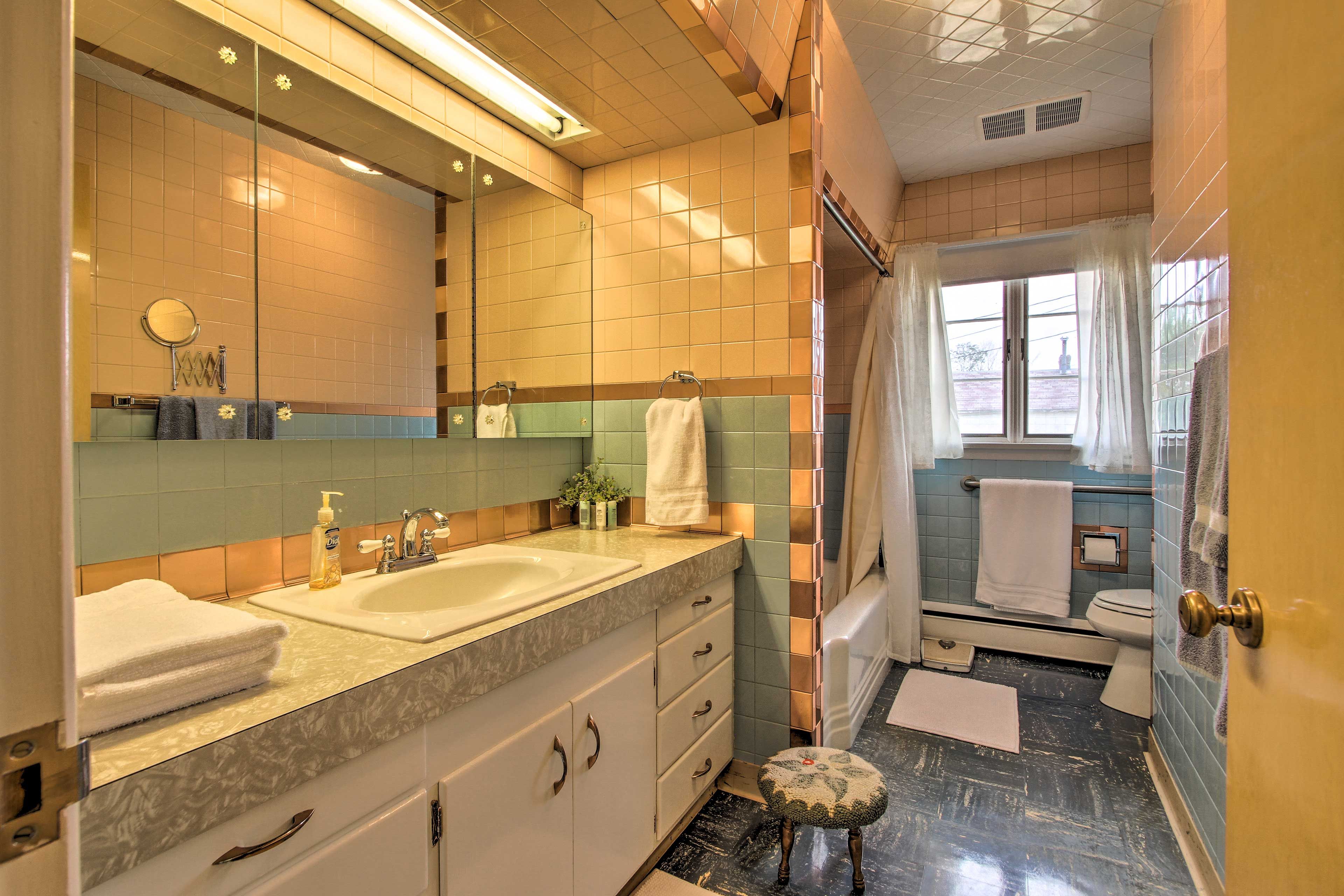 Full Bathroom