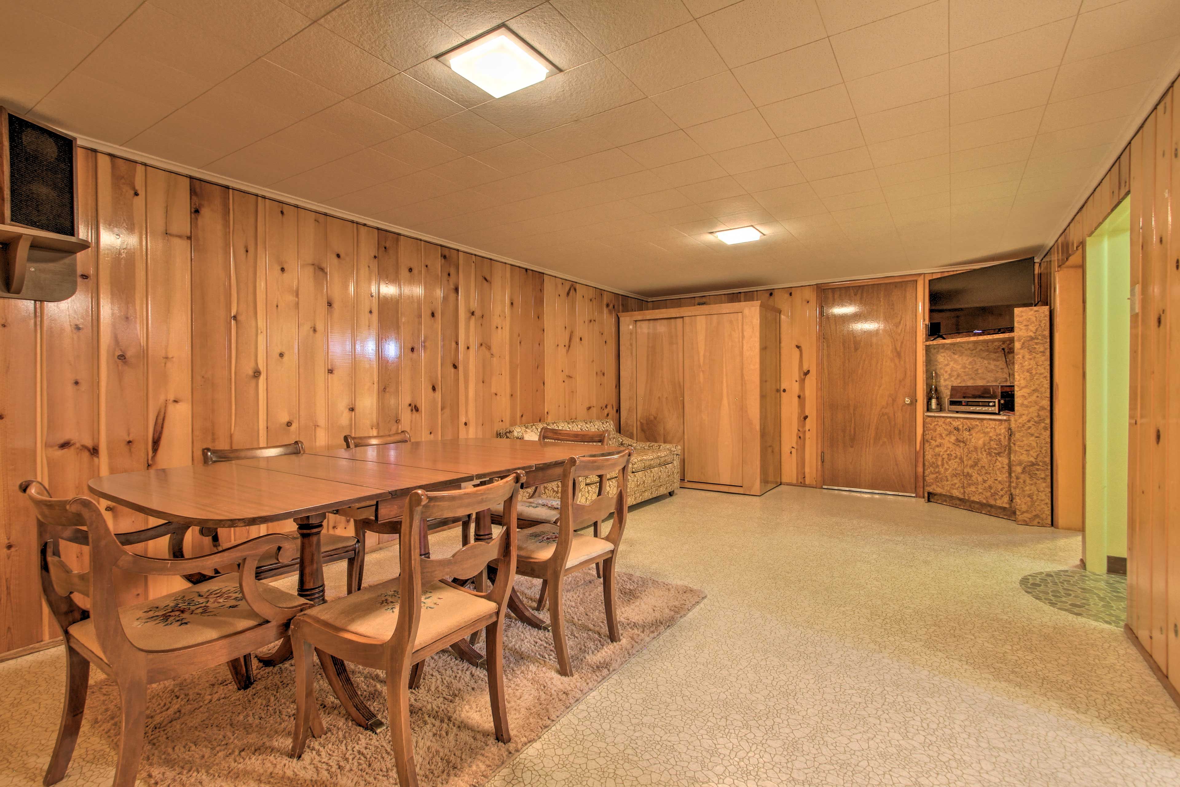 Basement | Smart TV