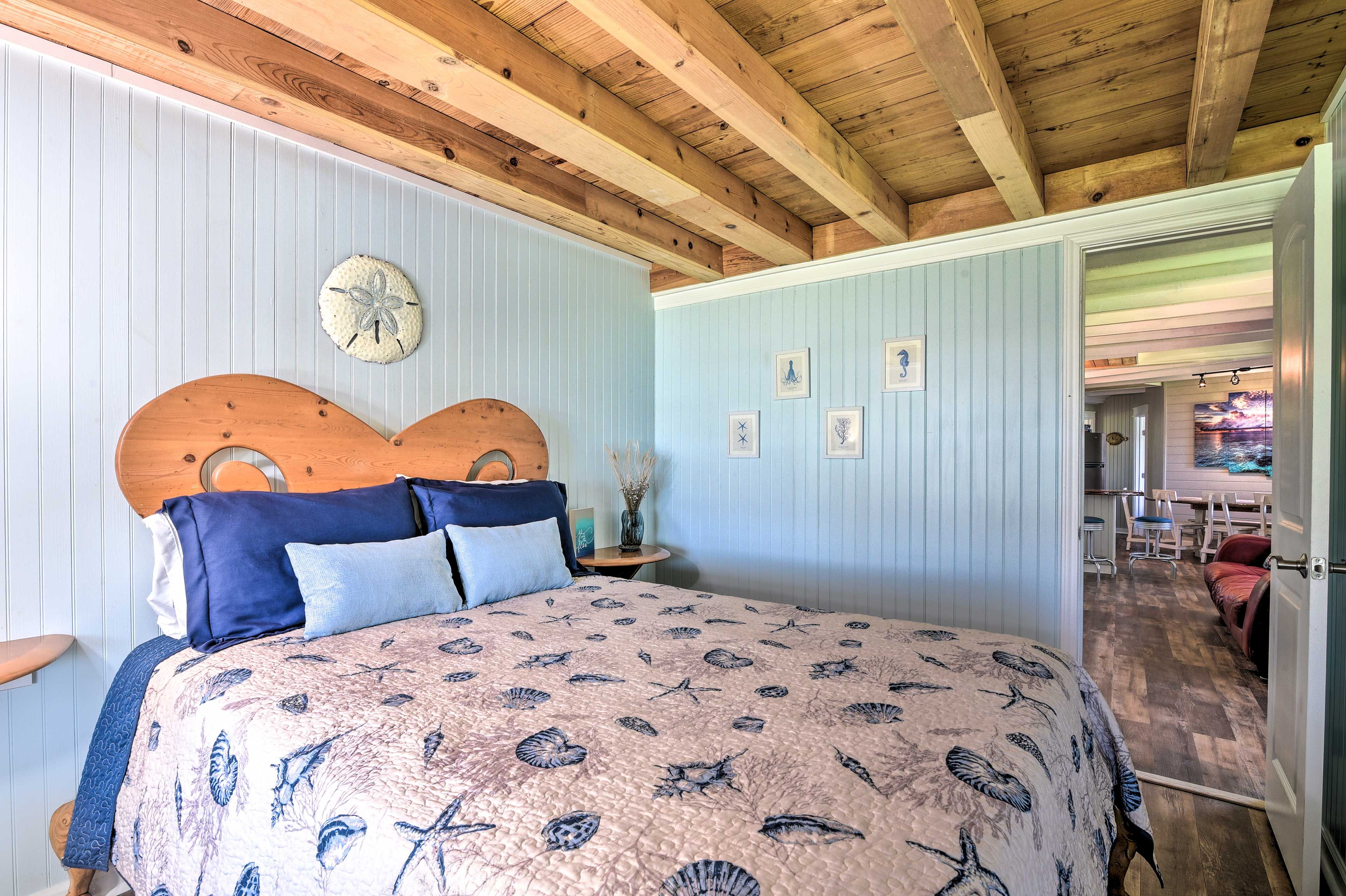 Bedroom 2 | Queen Bed